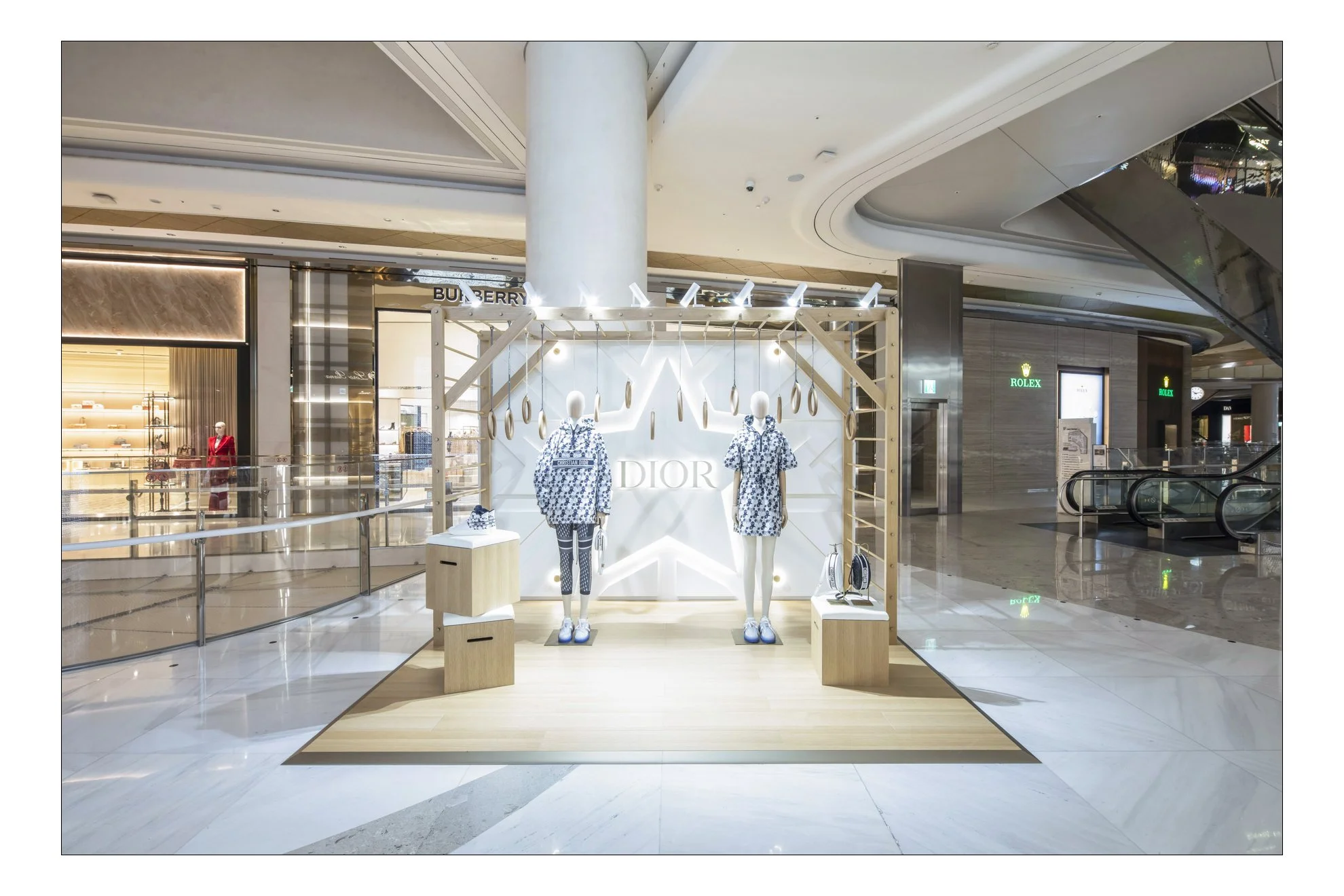 220111 Dior 롯데에비뉴엘_001.JPG