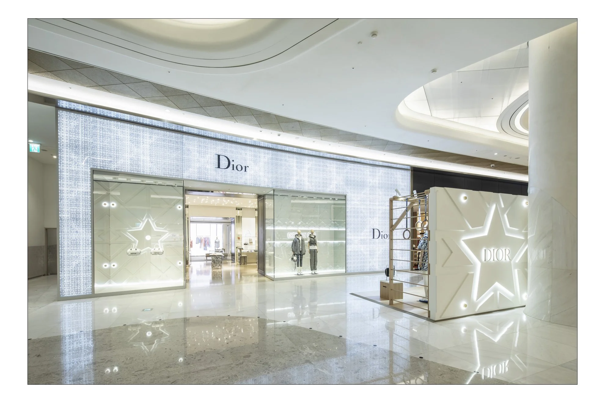 220111 Dior 롯데에비뉴엘_008.JPG