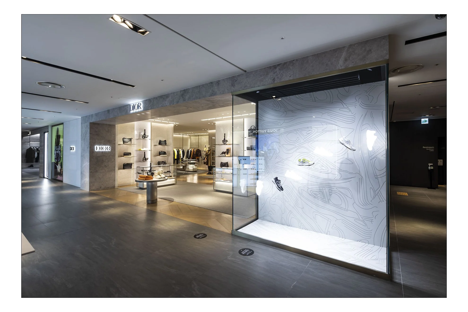 211015 Dior Galleria_0003.JPG