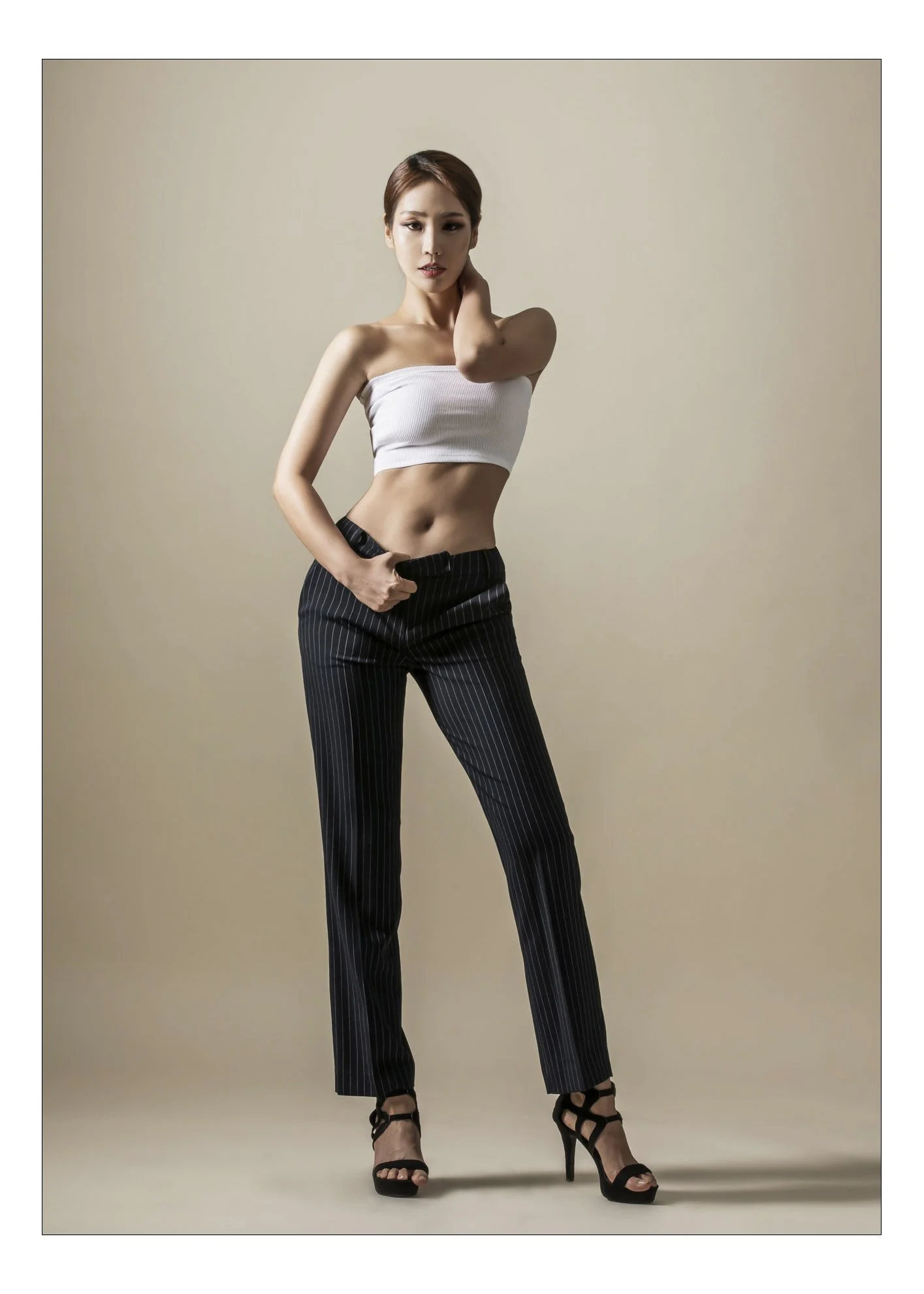 220601 바디프로필_허지예_137_N_N.JPG