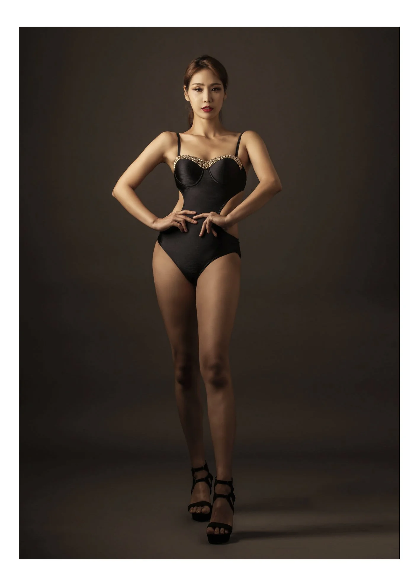 220601 바디프로필_허지예_550_N_N.JPG