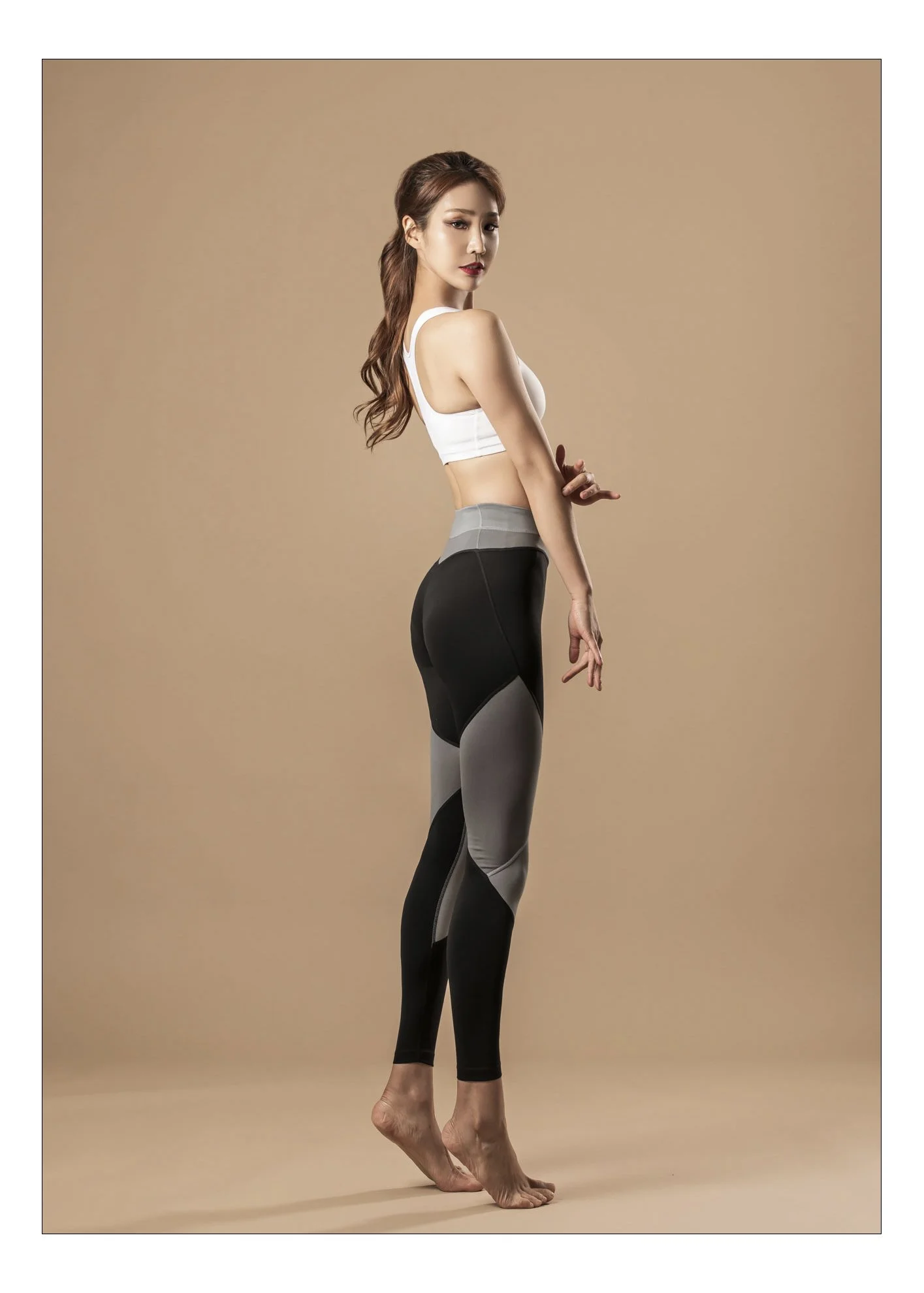 220601 바디프로필_허지예_575_N_N.JPG