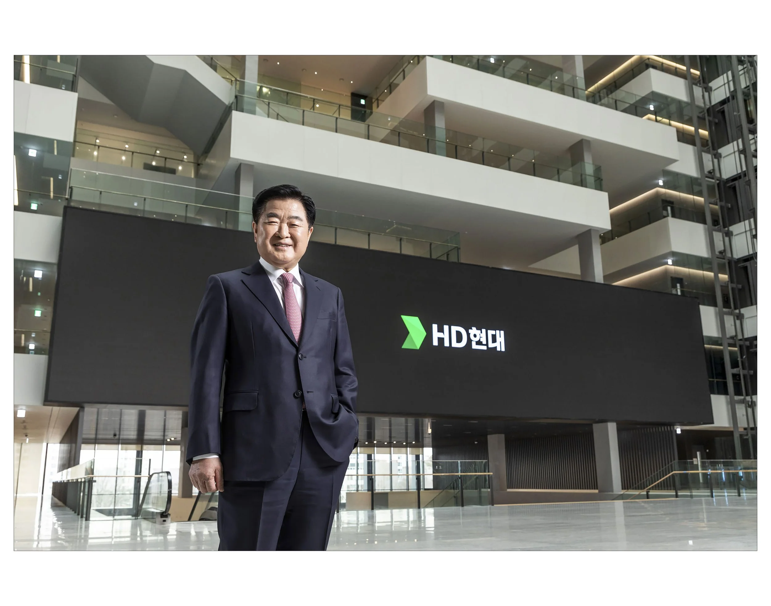 HD현대_권오갑 회장 촬영_053_N_작업완료_N.JPG
