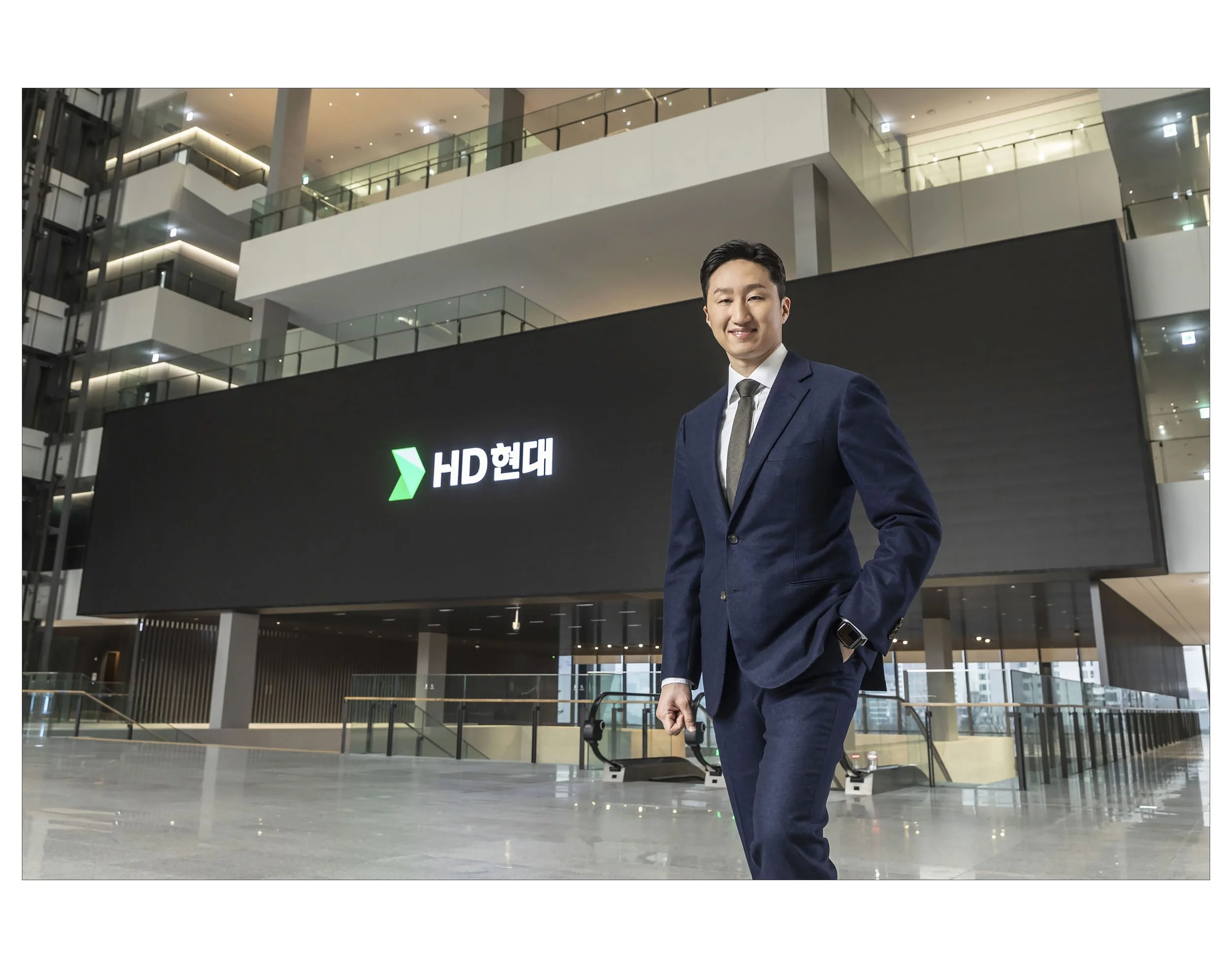 HD현대_정기선 사장님 촬영_571_N_작업최종_N.JPG