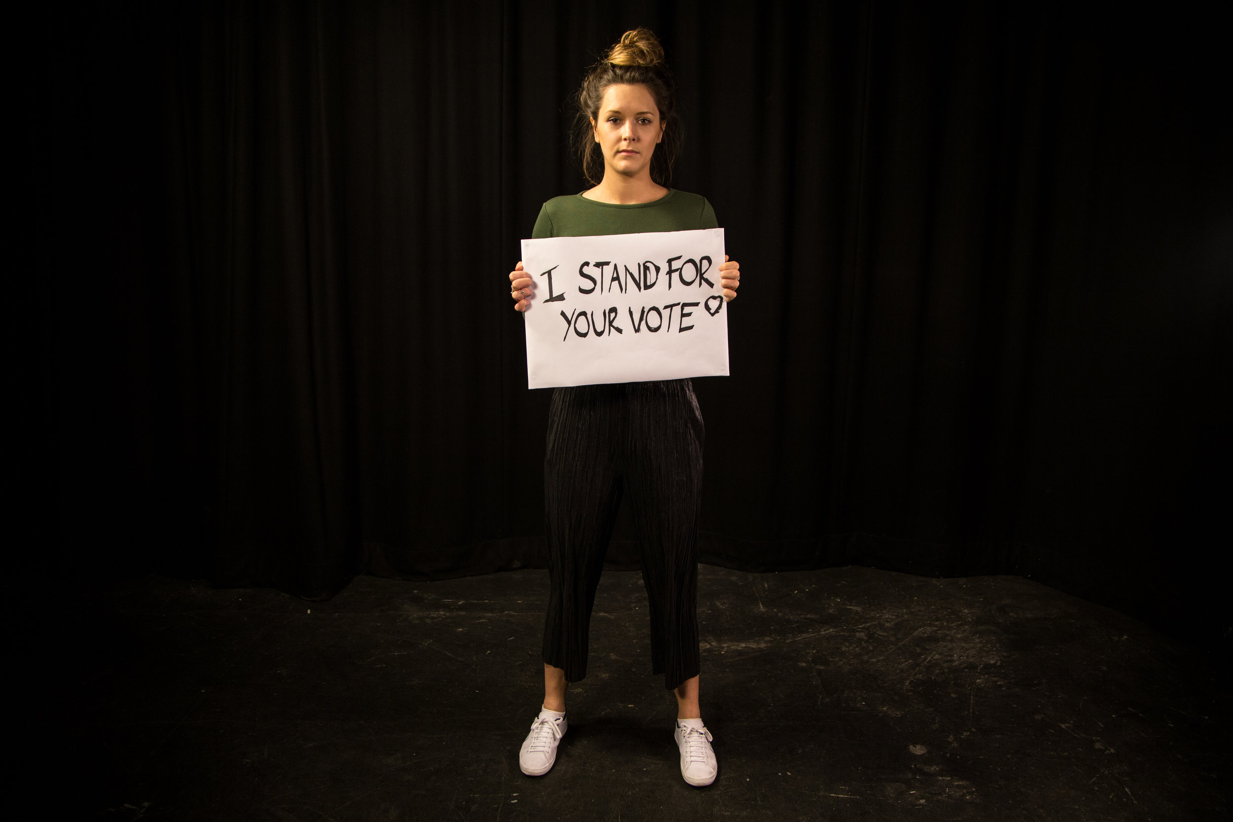 &nbsp; Lora Cracknell - United Kingdom - English