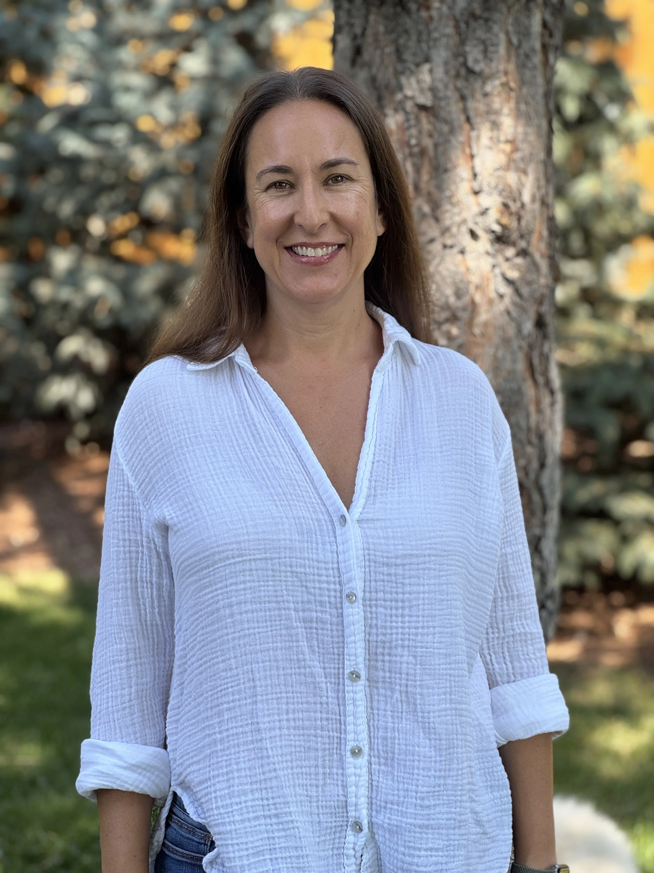 Vanessa Currie, therapist supporting individuals, families, couples, perinatal mental health, trauma recovery, and life transitions throughout Colorado.