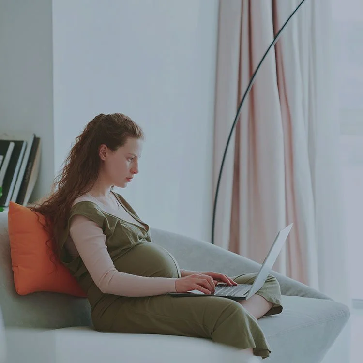 Pregnant woman in a zoom support group