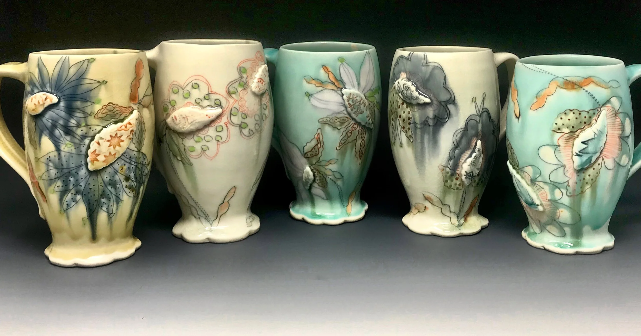 rowoflargemugs.JPG