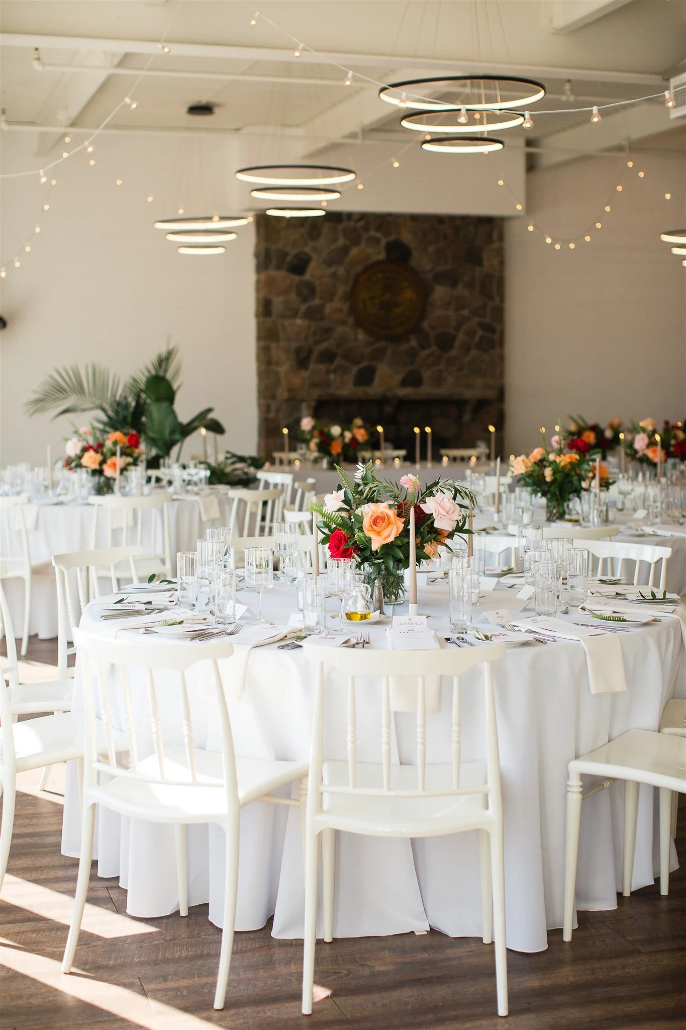 Michael and Jacob’s unforgettable wedding at The Henley Room in Toronto was a vibrant celebration of love and community. Planned by @stori.events, the day featured stunning florals by @theflower597toronto, incredible performances by drag queens Fay S