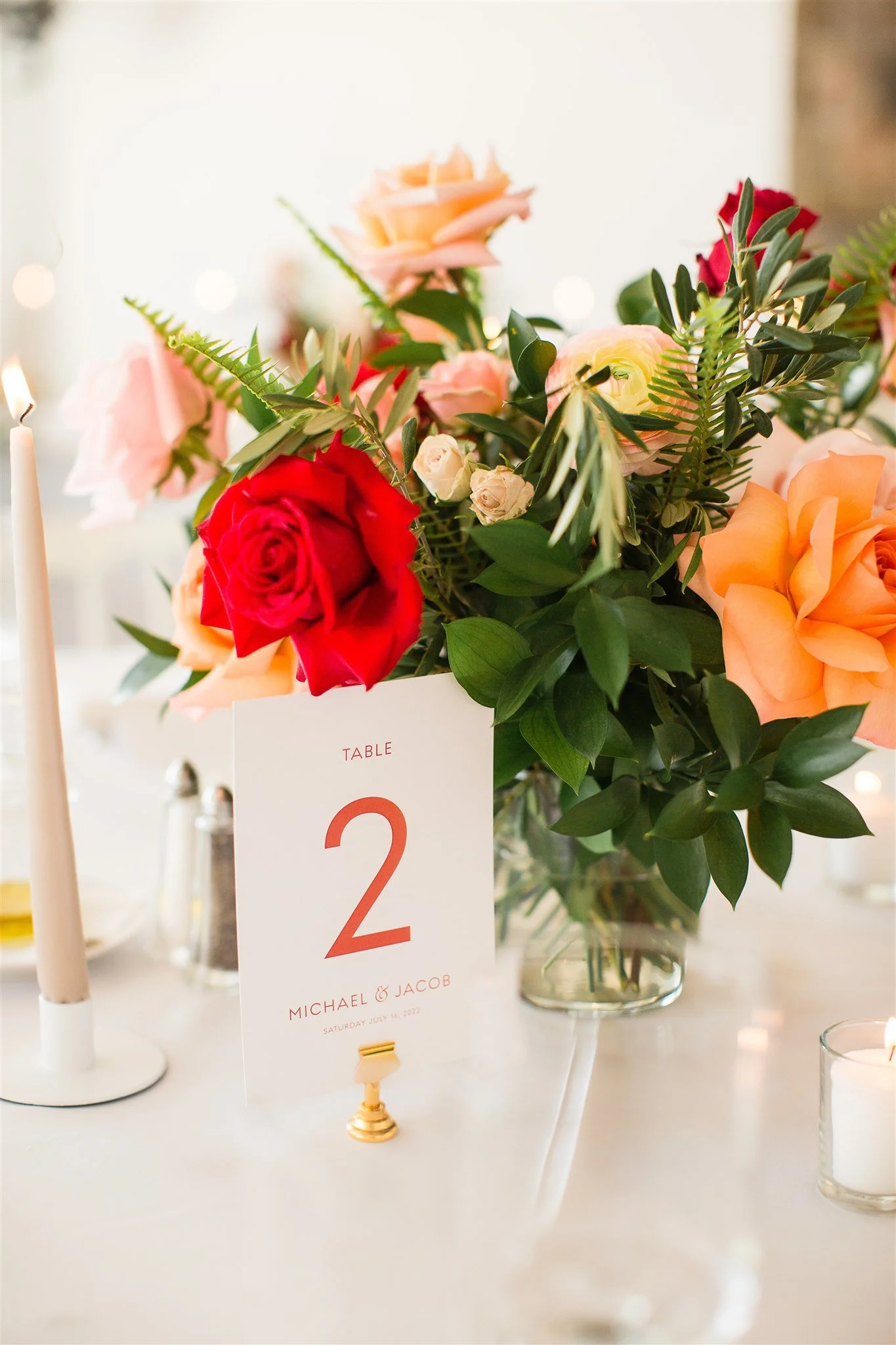 Michael and Jacob’s unforgettable wedding at The Henley Room in Toronto was a vibrant celebration of love and community. Planned by @stori.events, the day featured stunning florals by @theflower597toronto, incredible performances by drag queens Fay S