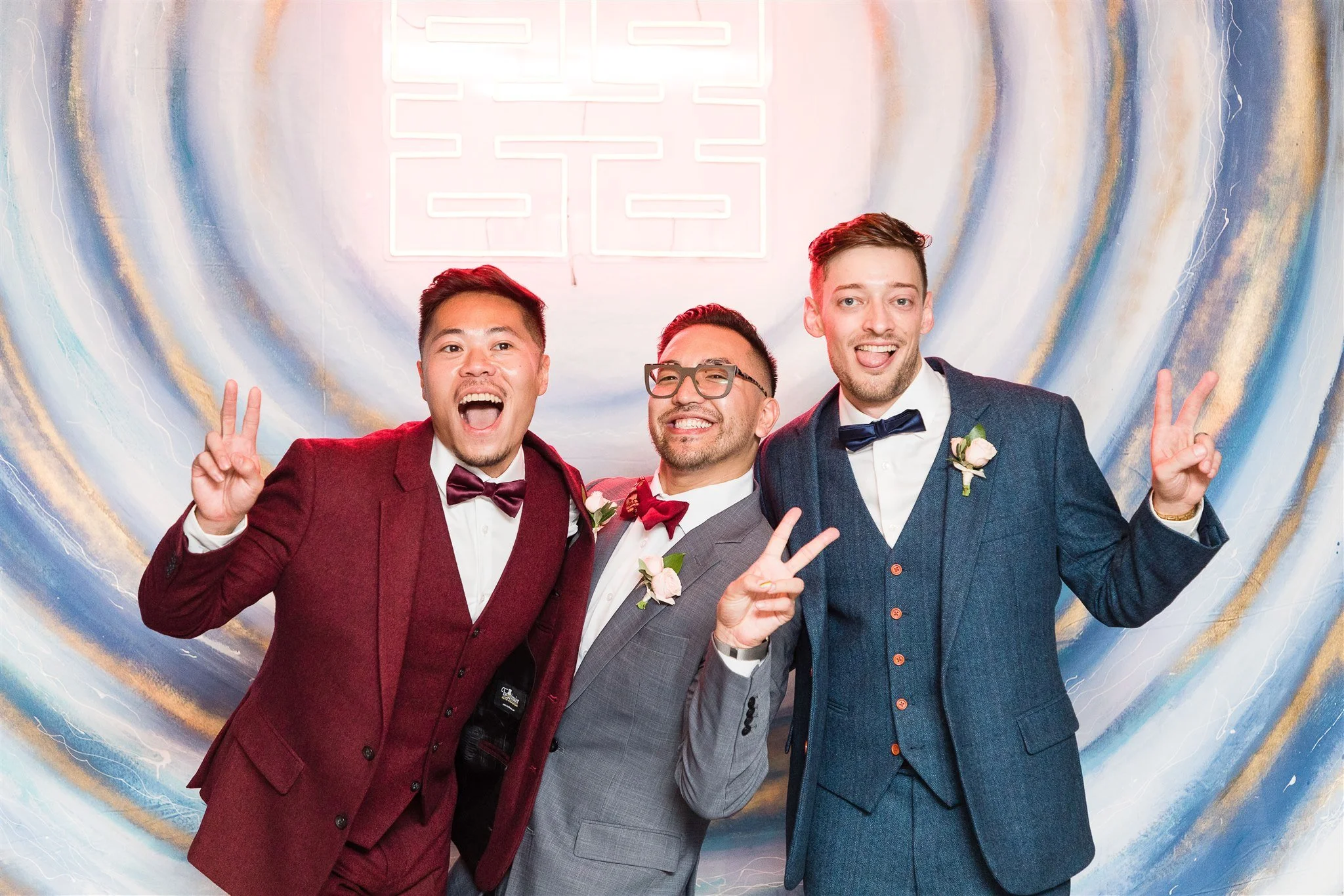 Michael and Jacob’s unforgettable wedding at The Henley Room in Toronto was a vibrant celebration of love and community. Planned by @stori.events, the day featured stunning florals by @theflower597toronto, incredible performances by drag queens Fay S