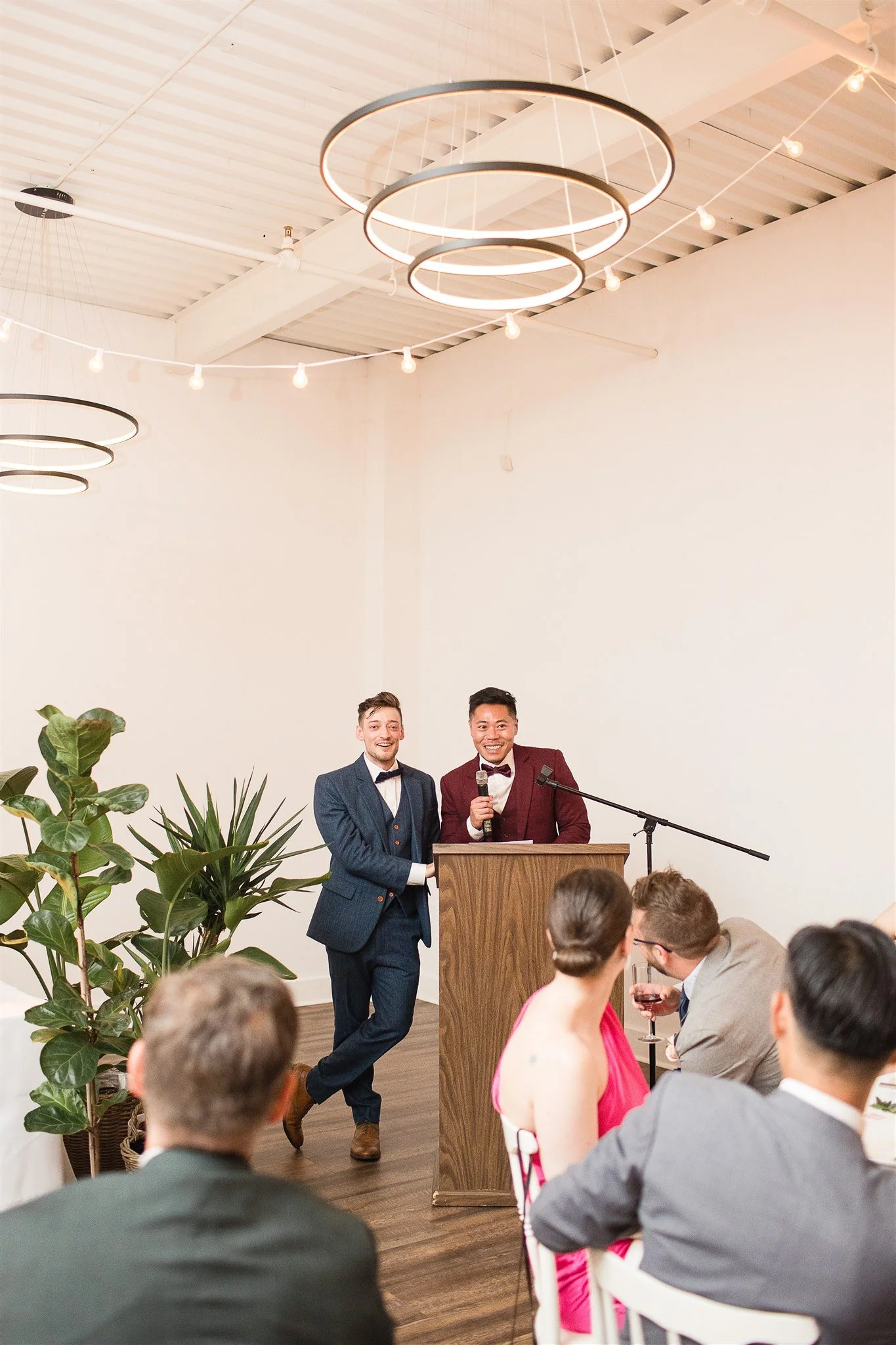 Michael and Jacob’s unforgettable wedding at The Henley Room in Toronto was a vibrant celebration of love and community. Planned by @stori.events, the day featured stunning florals by @theflower597toronto, incredible performances by drag queens Fay S