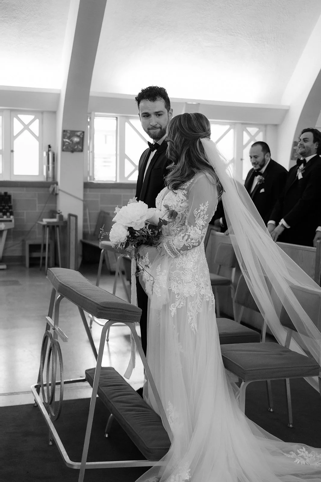 Andrea and Damian’s elegant wedding at The Ritz-Carlton Montreal was flawlessly planned by @stori.events and team. Captured by @kristina.bastien, the day featured stunning details, beautiful styling, and expert hair and makeup by @vanessaintrevado An