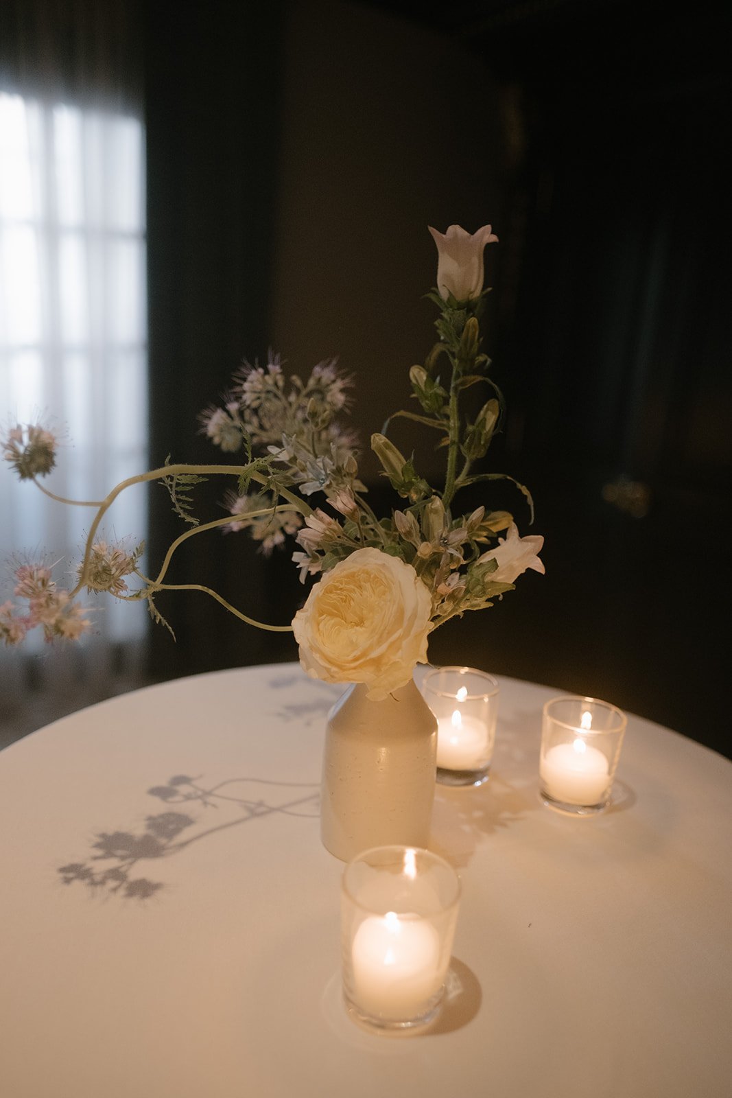 Andrea and Damian’s elegant wedding at The Ritz-Carlton Montreal was flawlessly planned by @stori.events and team. Captured by @kristina.bastien, the day featured stunning details, beautiful styling, and expert hair and makeup by @vanessaintrevado An