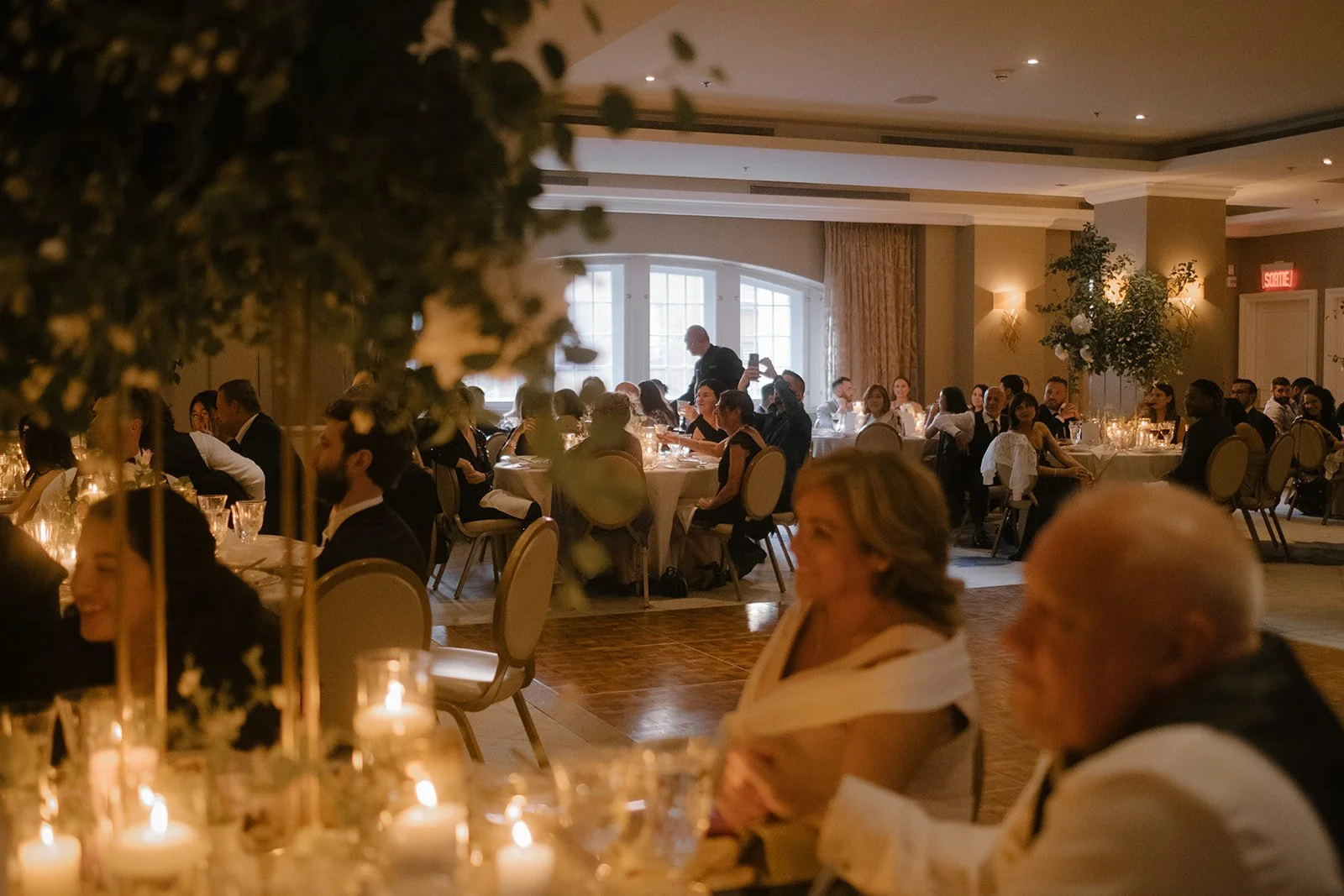 Andrea and Damian’s elegant wedding at The Ritz-Carlton Montreal was flawlessly planned by @stori.events and team. Captured by @kristina.bastien, the day featured stunning details, beautiful styling, and expert hair and makeup by @vanessaintrevado An