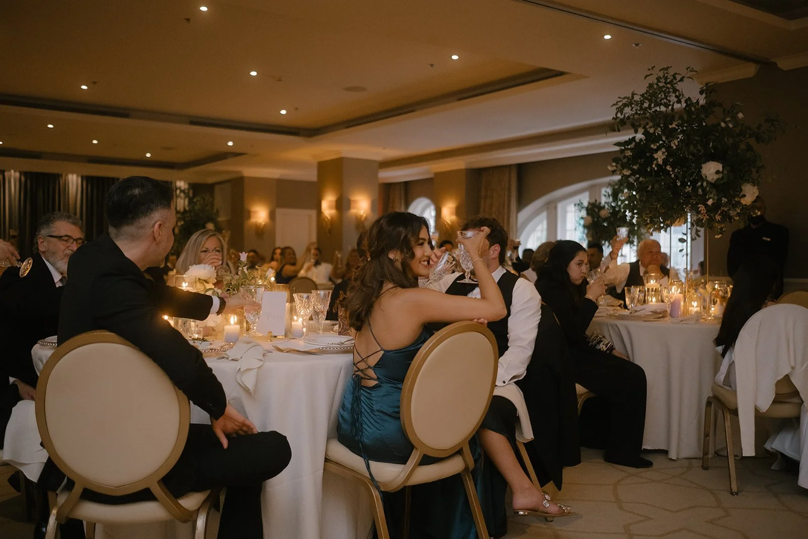 Andrea and Damian’s elegant wedding at The Ritz-Carlton Montreal was flawlessly planned by @stori.events and team. Captured by @kristina.bastien, the day featured stunning details, beautiful styling, and expert hair and makeup by @vanessaintrevado An