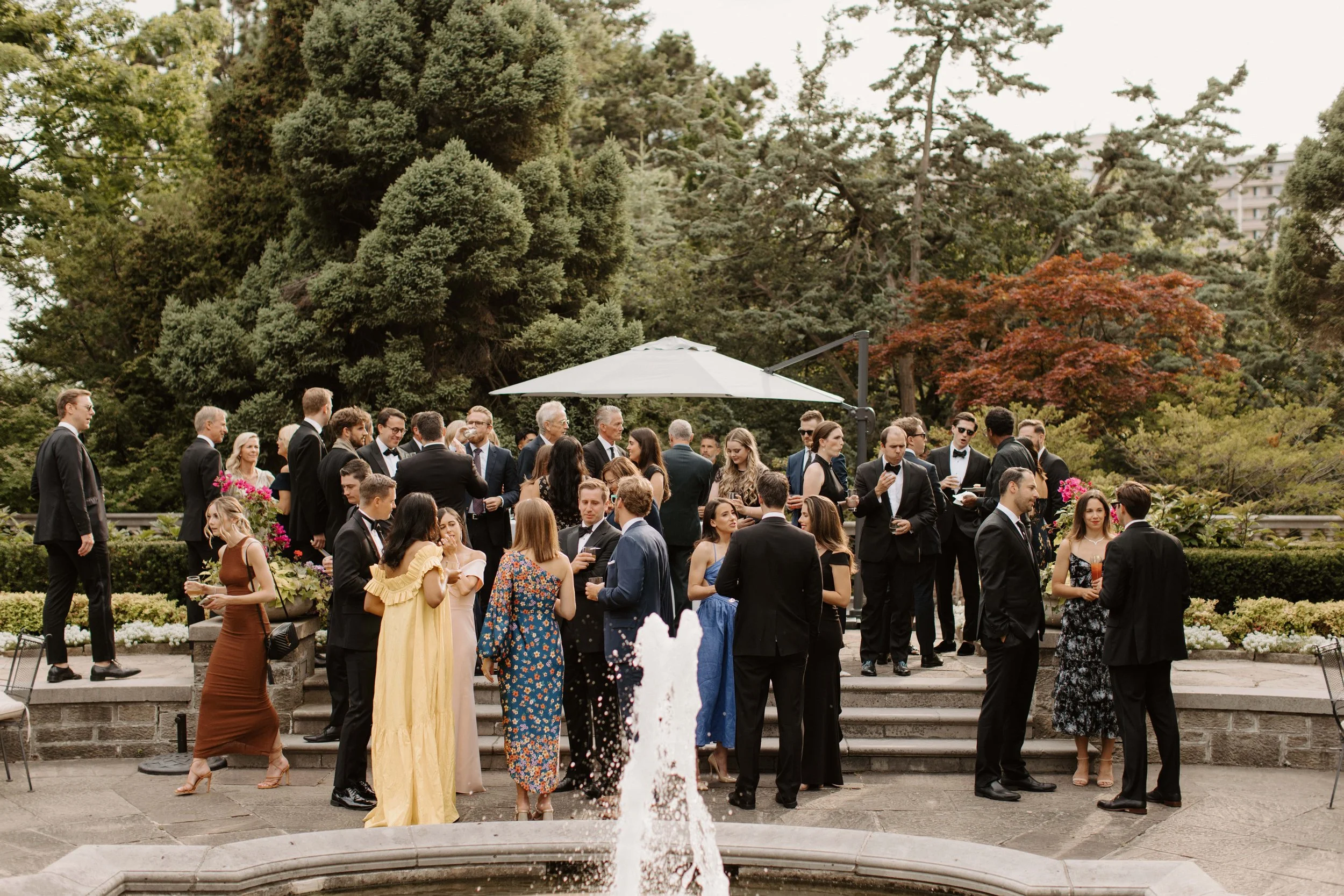 The ultimate power couple, former Canadian Track and Field star, Sarah Wells and Canadian Rower, Blake Parsons tie the knot at the historic Graydon Hall Manor! ⠀
 ⠀
Venue – @graydonhallmanor
Event Planners - @stori.events @jessylalancette @laurencedi