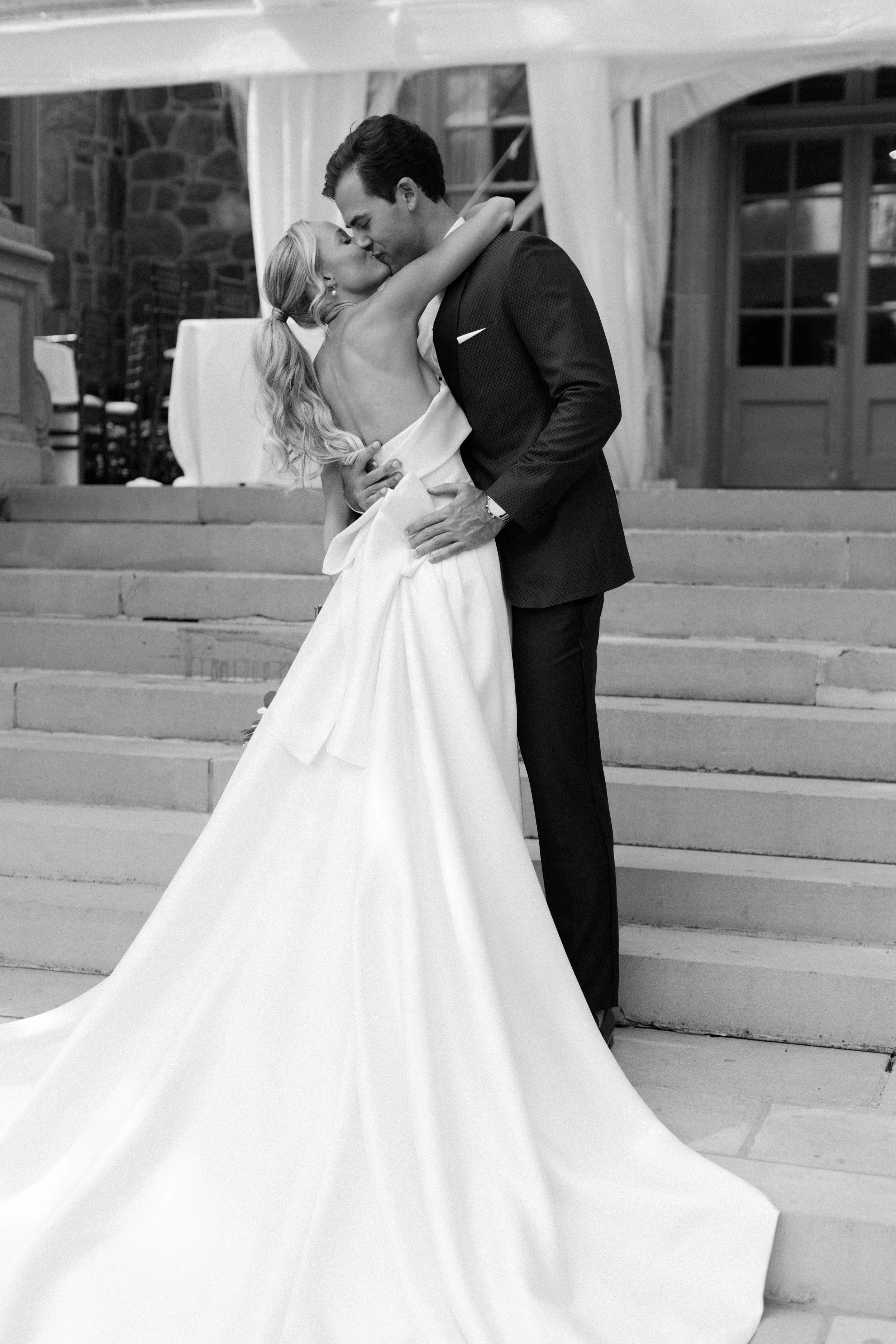 The ultimate power couple, former Canadian Track and Field star, Sarah Wells and Canadian Rower, Blake Parsons tie the knot at the historic Graydon Hall Manor! ⠀
 ⠀
Venue – @graydonhallmanor
Event Planners - @stori.events @jessylalancette @laurencedi