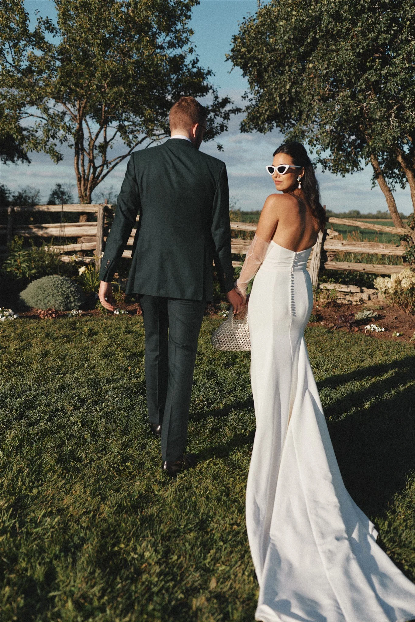 A clean minimalist aesthetic with a focus on unique and contemporary elements. A modern tablescape at a wedding that reflects the couple's personal style and taste while still feeling timeless and elegant.

Event Coordinators & Designers - @stori.eve