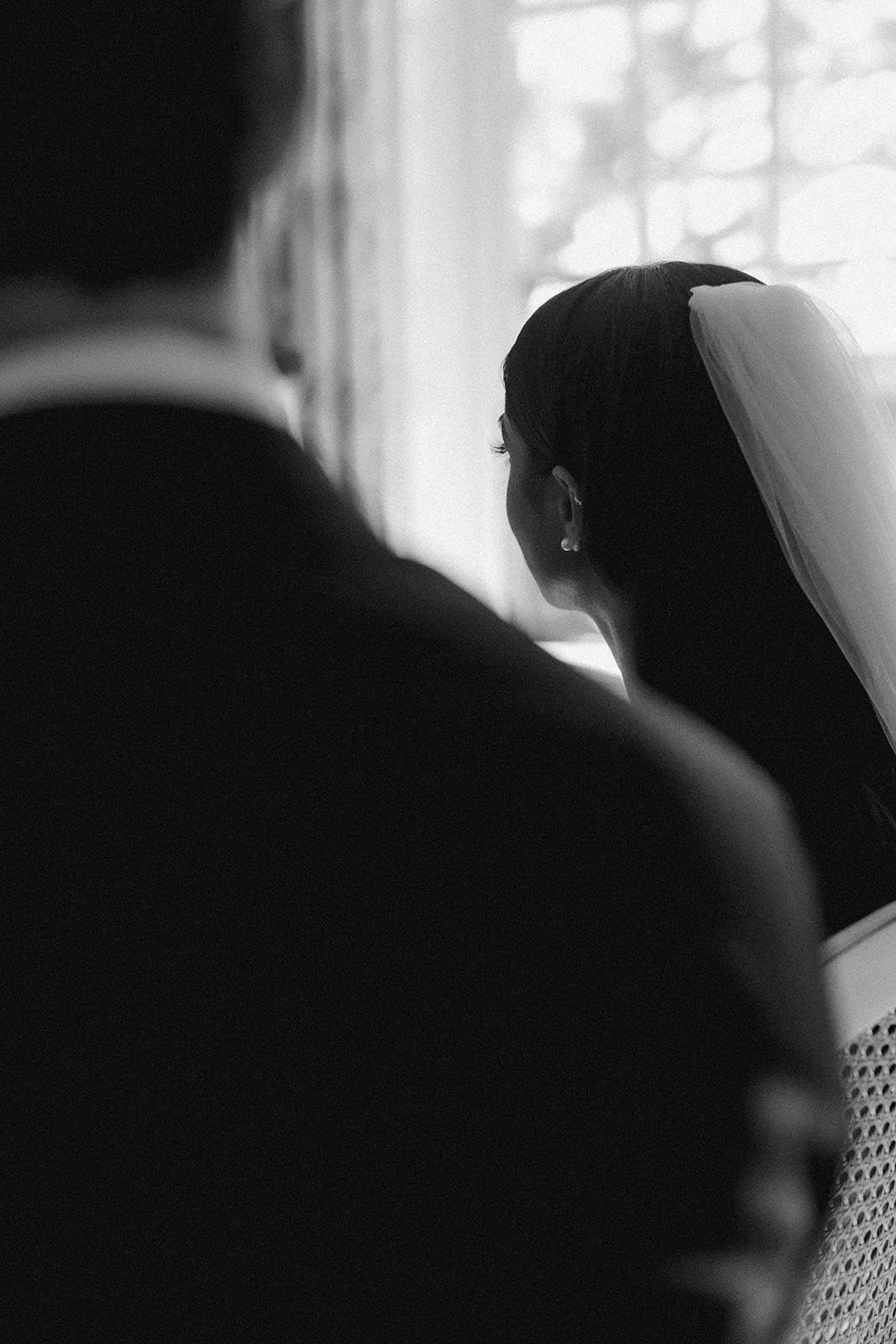 A collision of art and nature against an expansive garden and a timeless manor.

A romantic wedding that spills with elegance and style in its nuances of texture brought to life by sculptural blooms and candle light.

Venue - @graydonhallmanor
Event 