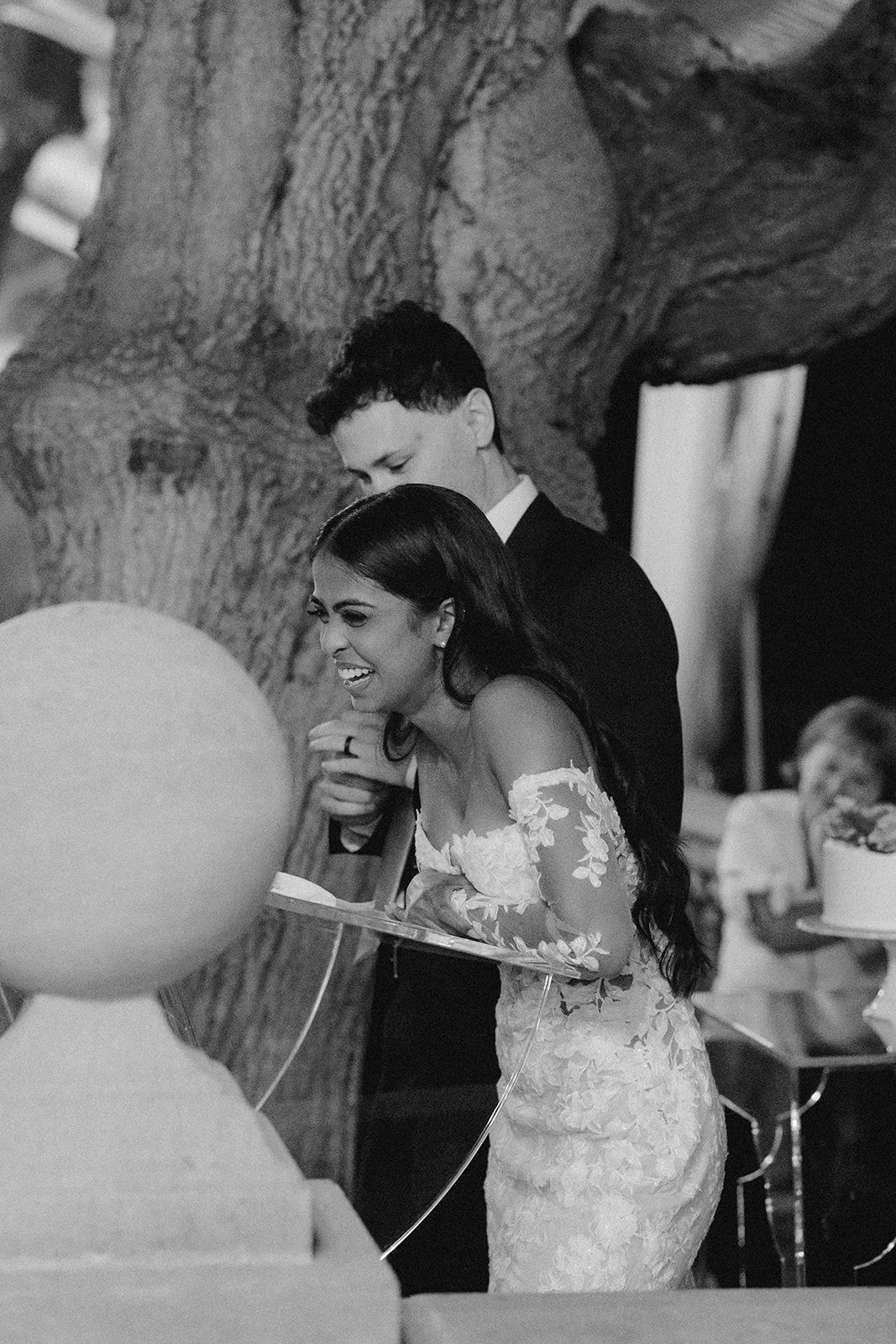 A collision of art and nature against an expansive garden and a timeless manor.

A romantic wedding that spills with elegance and style in its nuances of texture brought to life by sculptural blooms and candle light.

Venue - @graydonhallmanor
Event 