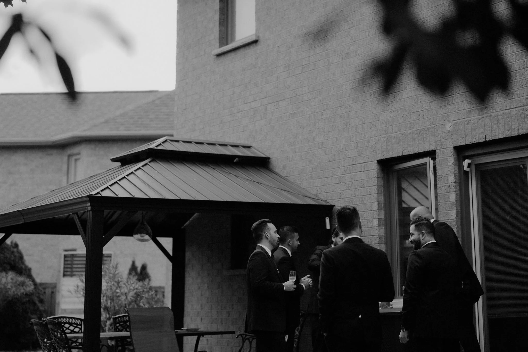 Samantha and Michael's wedding was a masterpiece of simplicity and grace. Every detail meticulously curated to embrace the beauty of minimalism. The venue exuded an airy elegance that perfectly captured the essence of their love story. From start to 