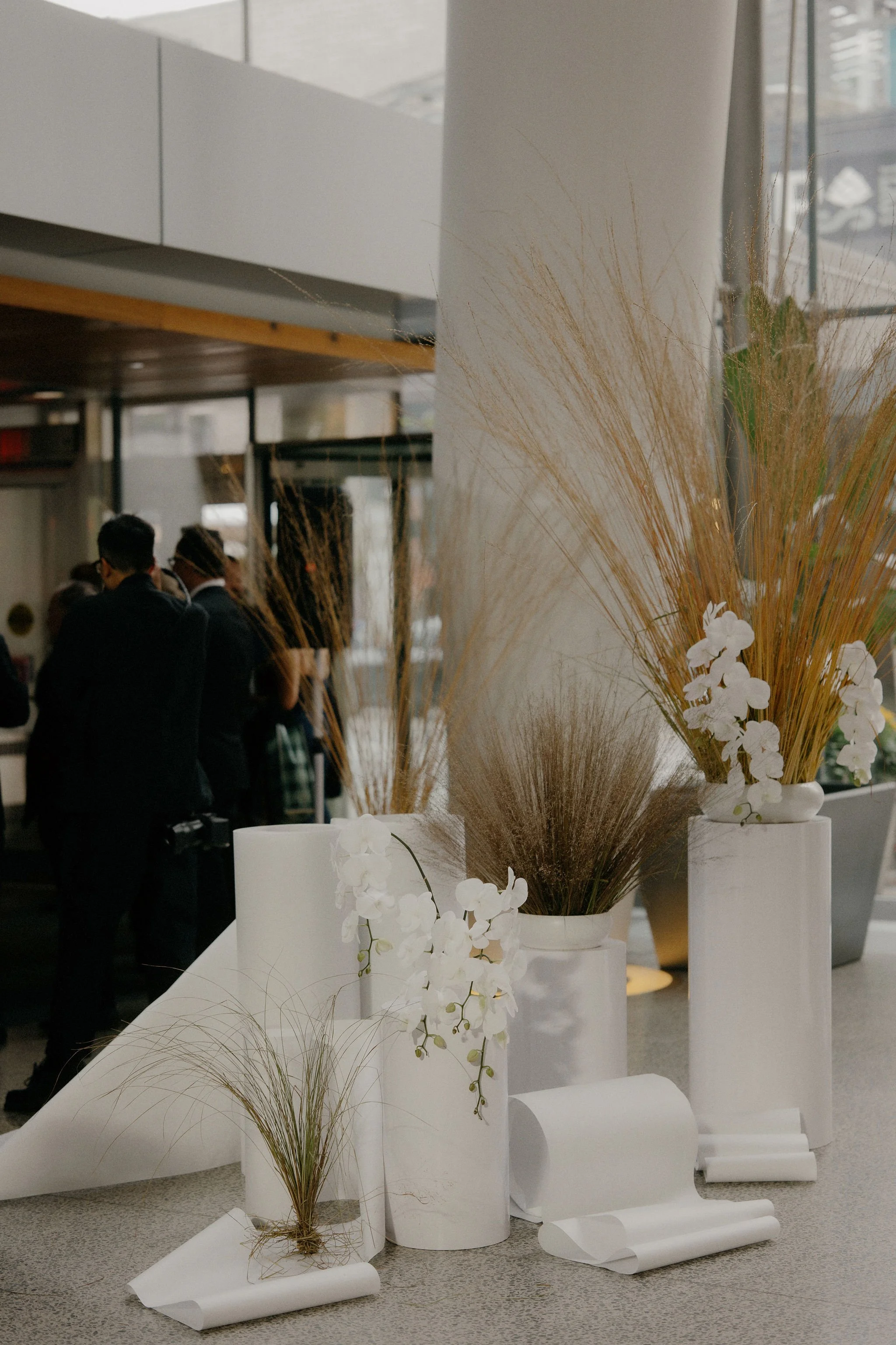 Samantha and Michael's wedding was a masterpiece of simplicity and grace. Every detail meticulously curated to embrace the beauty of minimalism. The venue exuded an airy elegance that perfectly captured the essence of their love story. From start to 