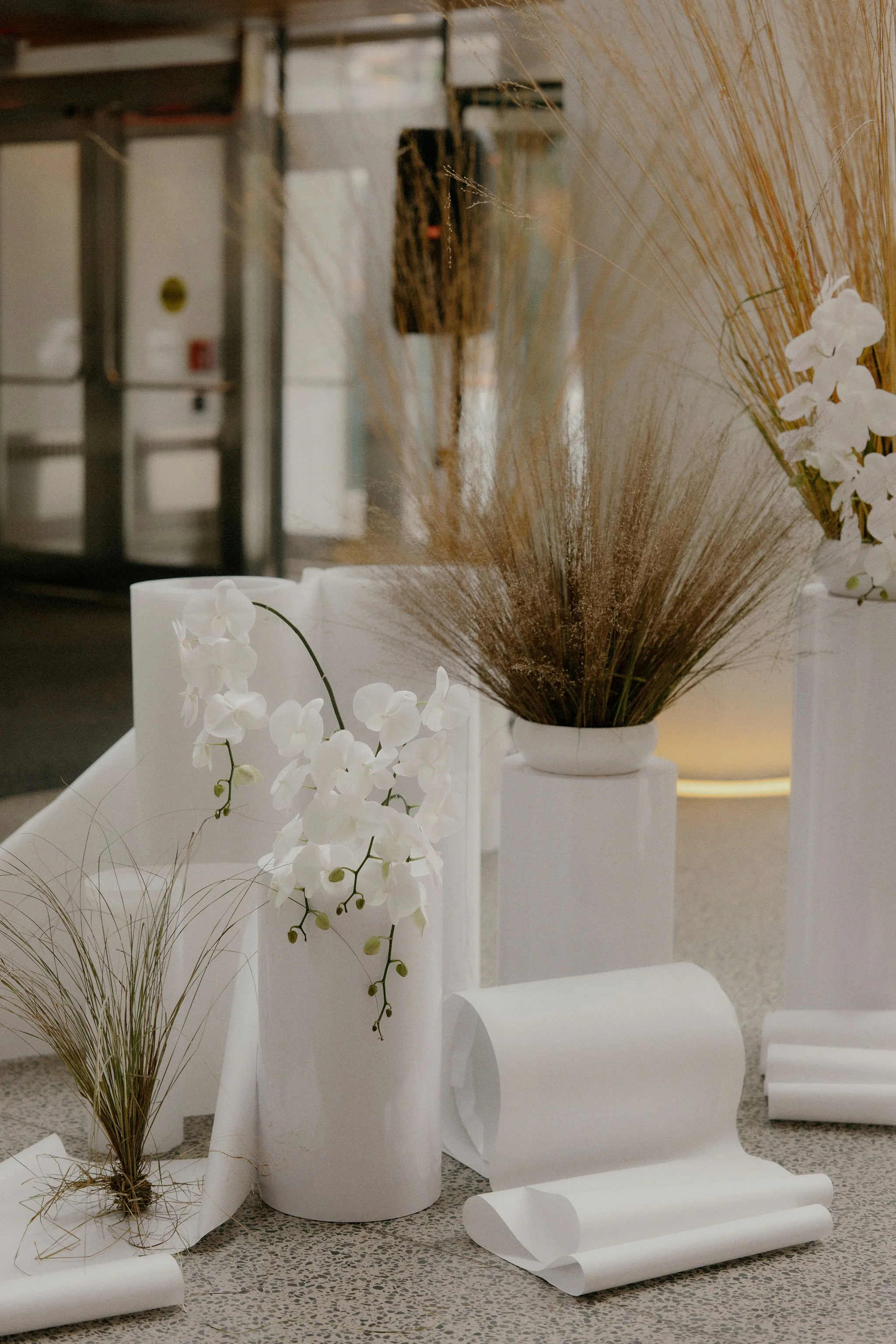 Samantha and Michael's wedding was a masterpiece of simplicity and grace. Every detail meticulously curated to embrace the beauty of minimalism. The venue exuded an airy elegance that perfectly captured the essence of their love story. From start to 