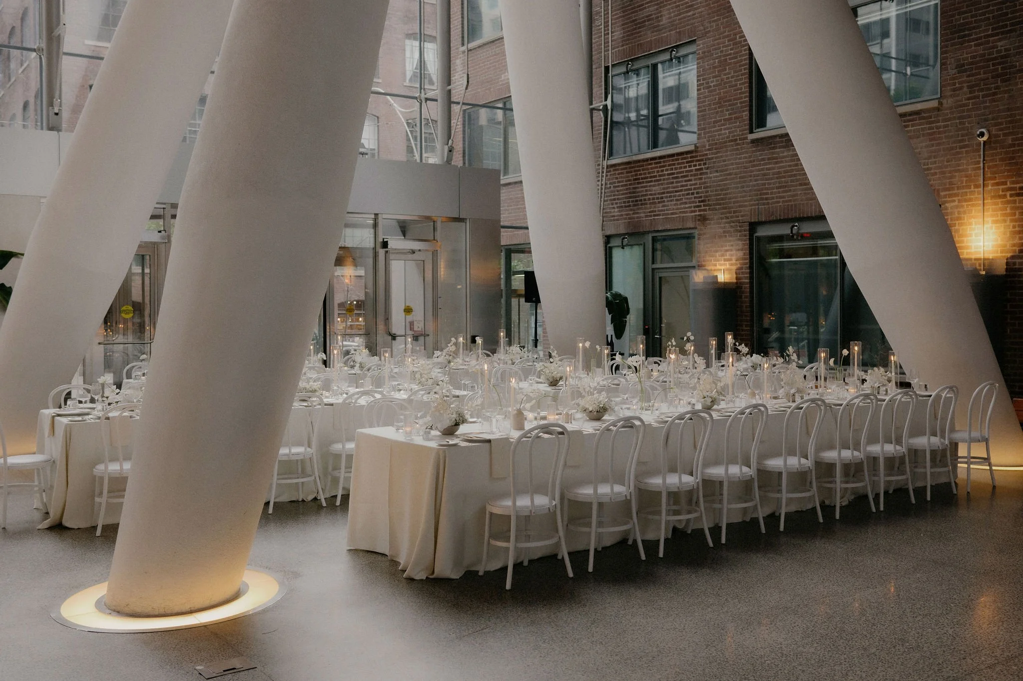 Samantha and Michael's wedding was a masterpiece of simplicity and grace. Every detail meticulously curated to embrace the beauty of minimalism. The venue exuded an airy elegance that perfectly captured the essence of their love story. From start to 