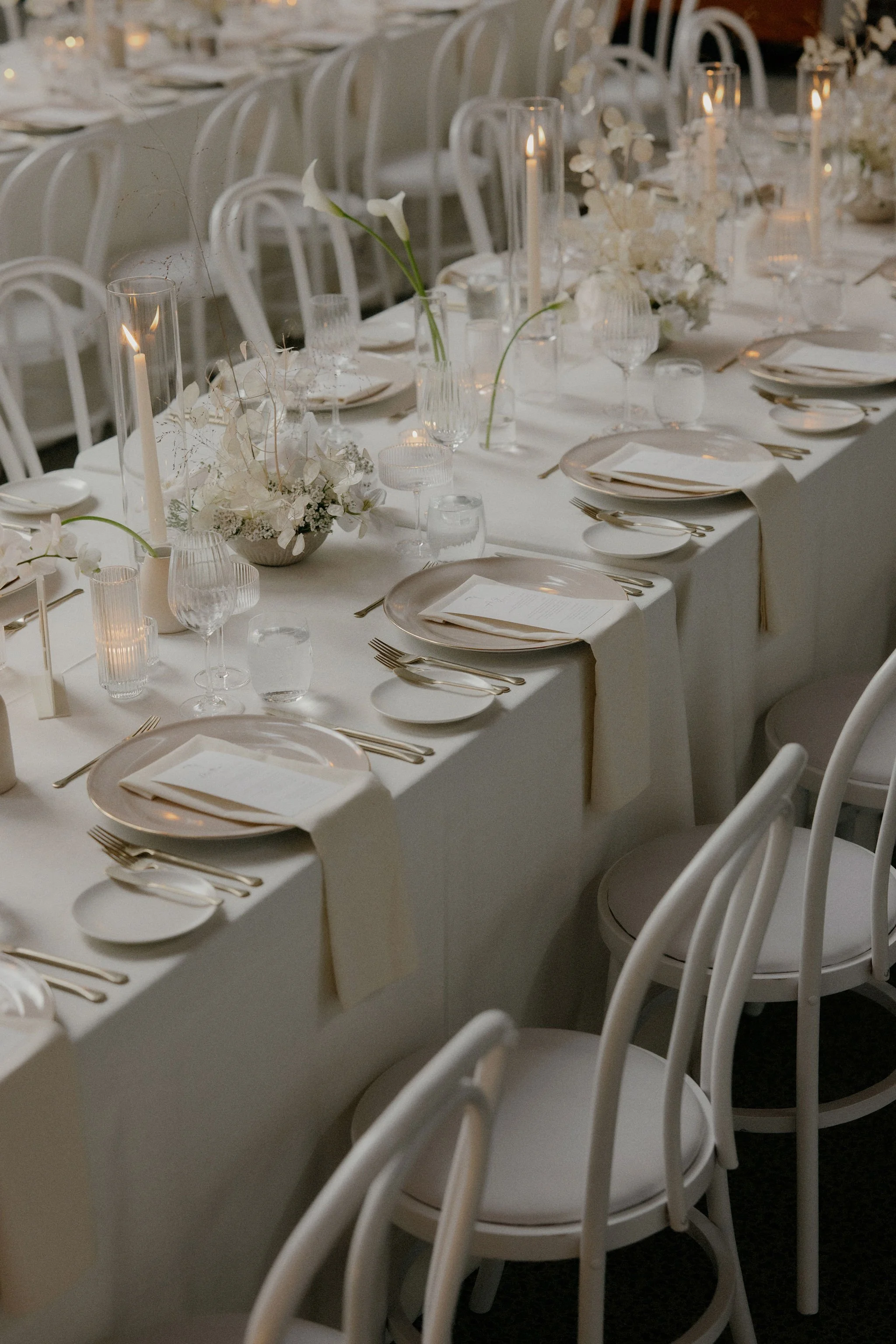Samantha and Michael's wedding was a masterpiece of simplicity and grace. Every detail meticulously curated to embrace the beauty of minimalism. The venue exuded an airy elegance that perfectly captured the essence of their love story. From start to 