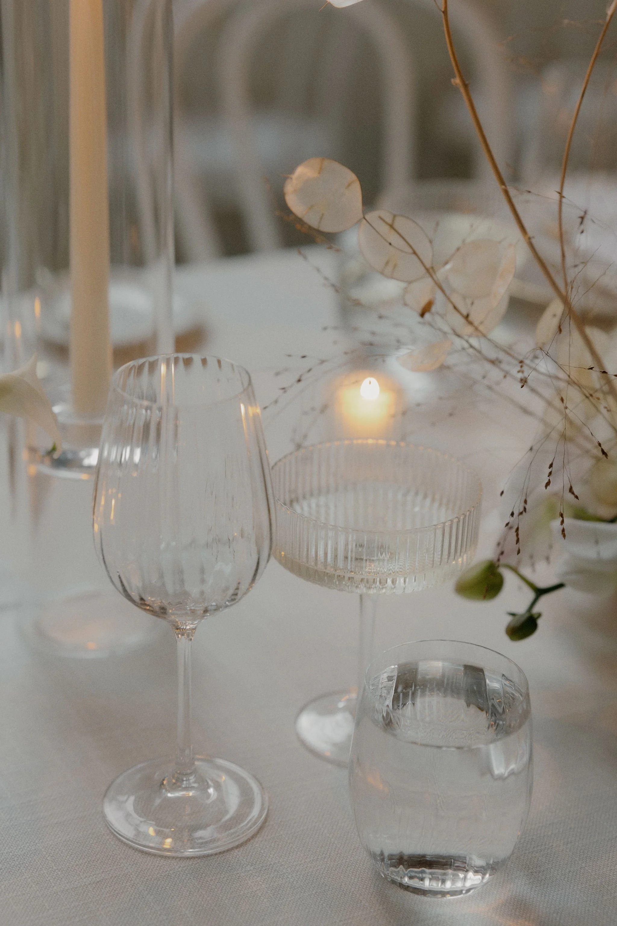 Samantha and Michael's wedding was a masterpiece of simplicity and grace. Every detail meticulously curated to embrace the beauty of minimalism. The venue exuded an airy elegance that perfectly captured the essence of their love story. From start to 