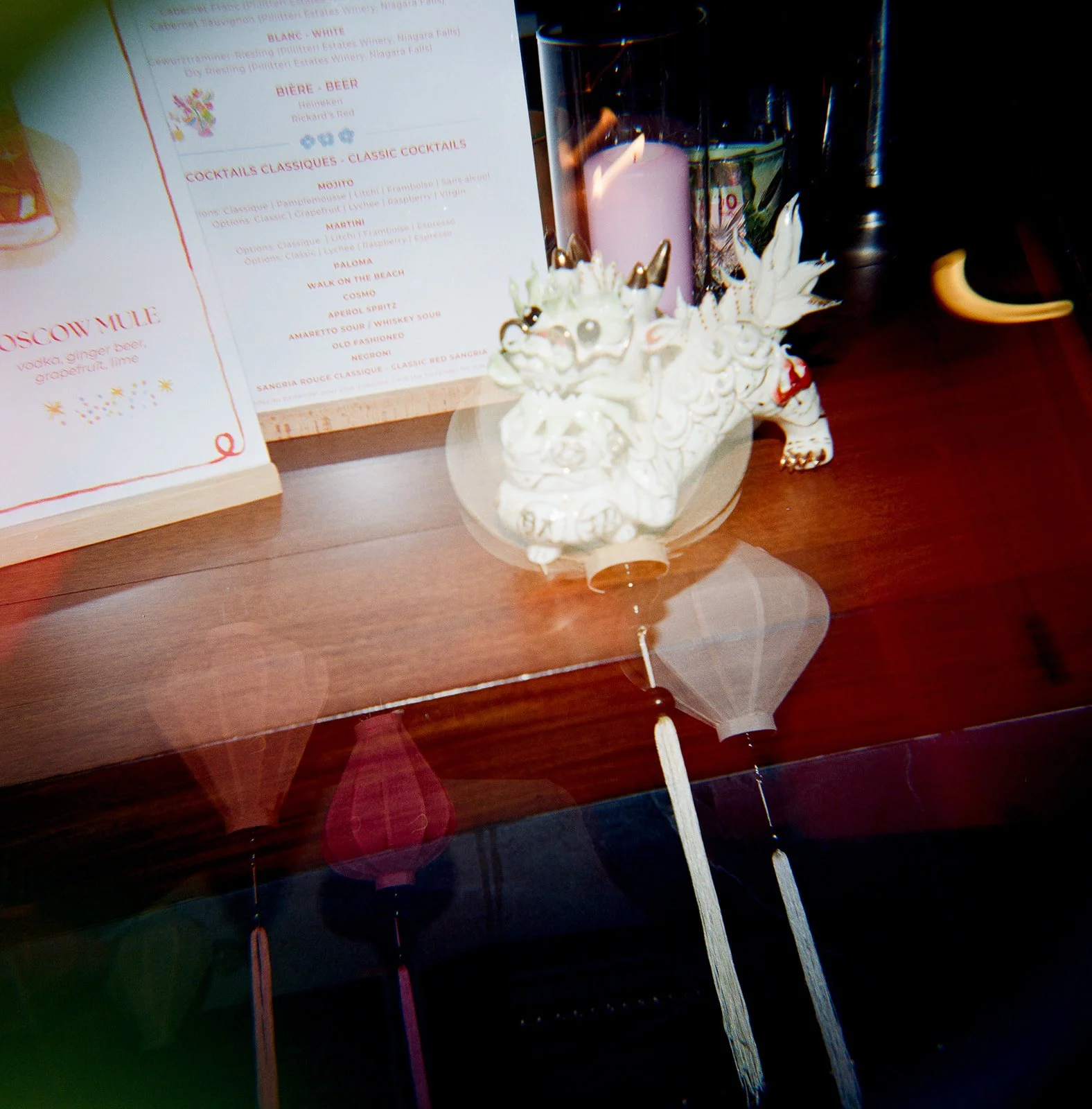 From high school best friends to a beautiful couple, Manqing and Maxime celebrated their love on June 23rd, 2024, at the breathtaking Pavillon de la Jamaique in Montreal. They reached out to us in August 2023 with a vision: a minimalist wedding with 