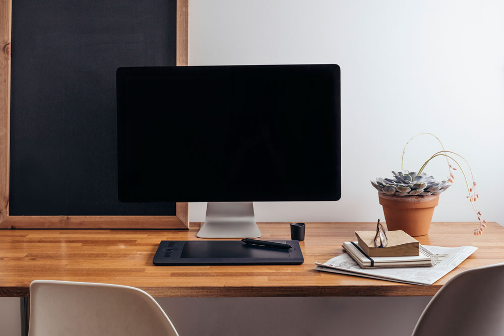15-Tips-For-Keeping-An-Organised-Life.jpg