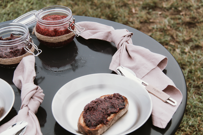 Mister-Weekender_Primus-Outdoor_Easy-Berry-Chia-Jam-Recipe-9.png