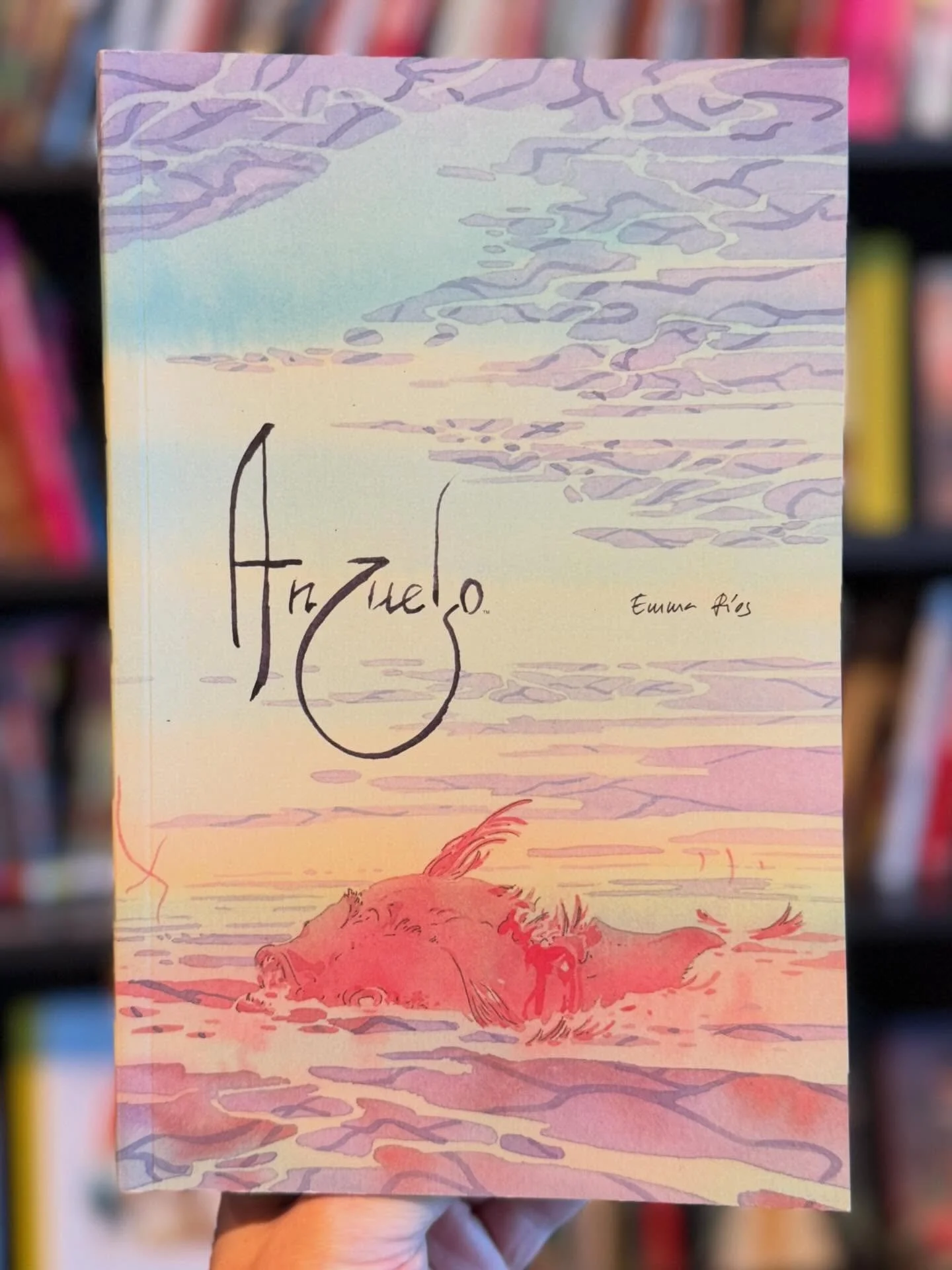 Anzuelo is the critically acclaimed, hand-watercolored graphic novel by the Eisner award-winning cartoonist @emmartian, available now at the shop, and our web-store. 
🌊 
A gorgeous and brutal story that revolts against the notion of violence as the 