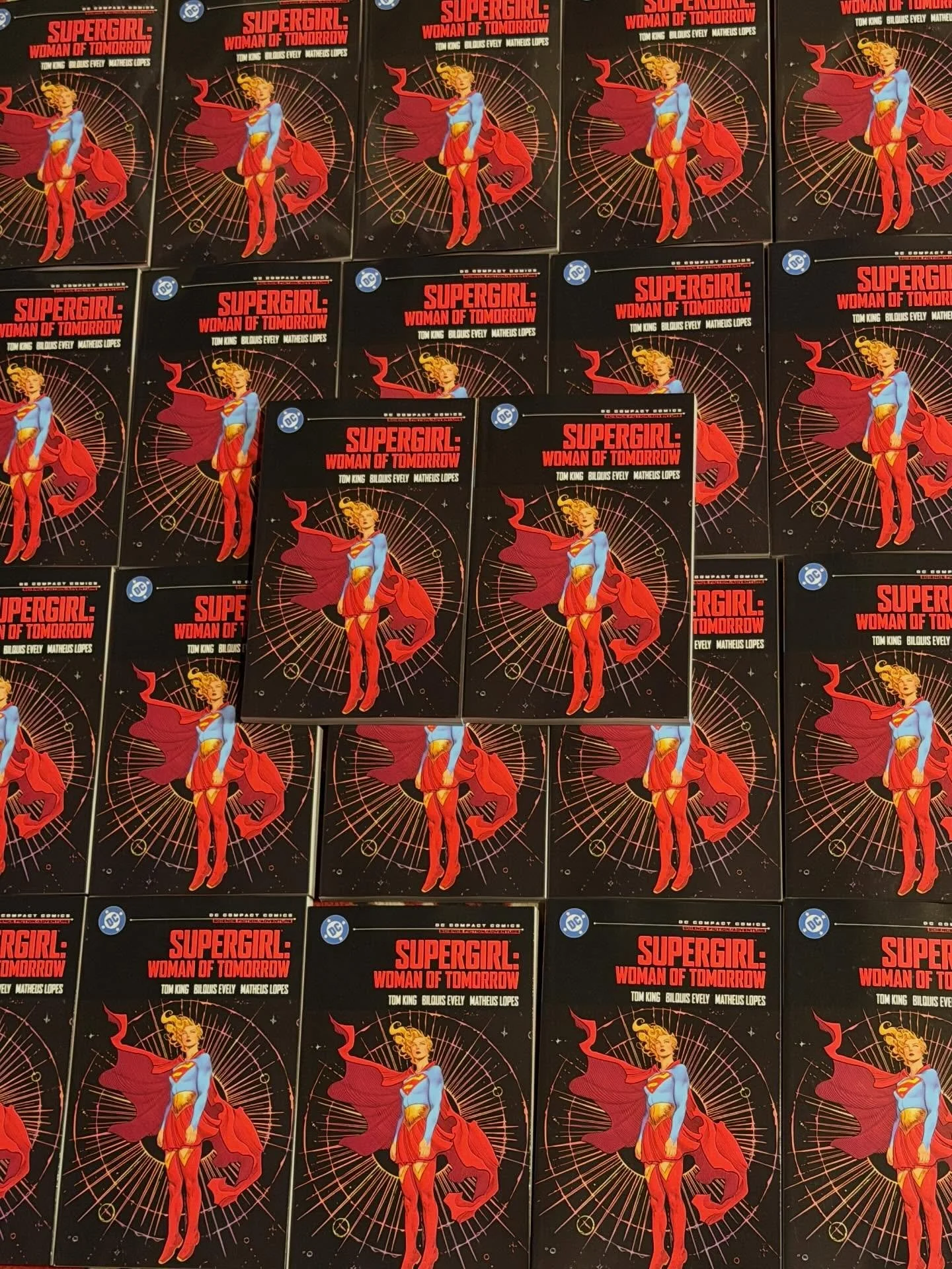 Happy New Comic Book Day! 
📚
Supergirl: Woman Of Tomorrow - a character-defining sci-fi/fantasy masterpiece from writer @tomking_tk and artist @bilquis is available now at the shop, and our web-store. Read the story that inspired the upcoming film i