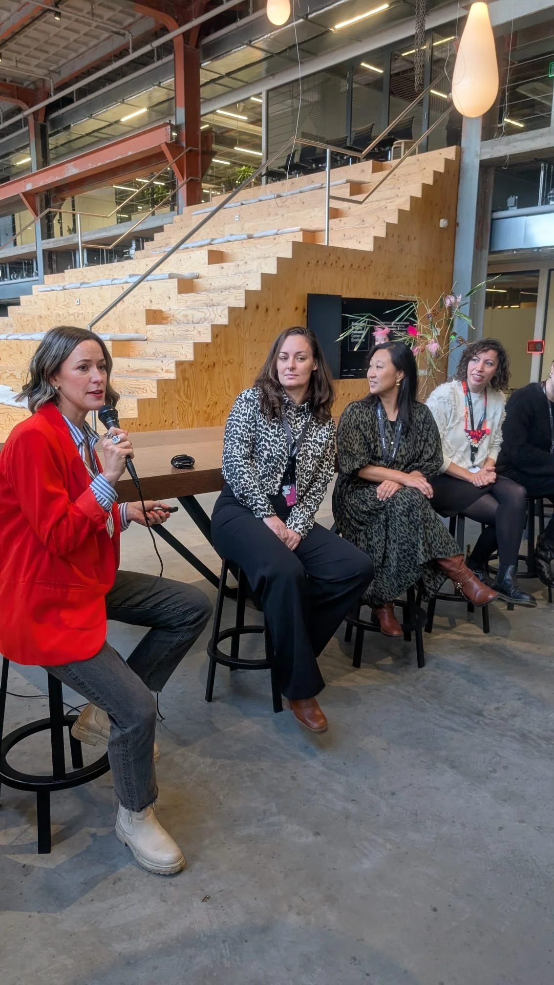 AI &amp; Intuition Moderator