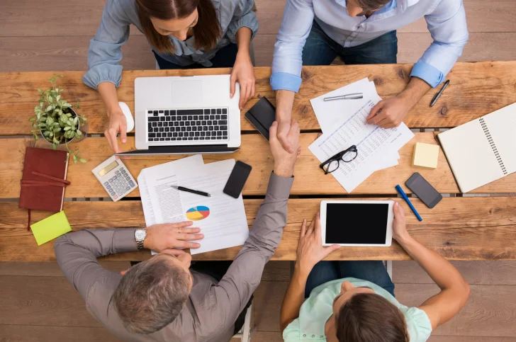 Business_Closing_Table_03_22_16.jpg