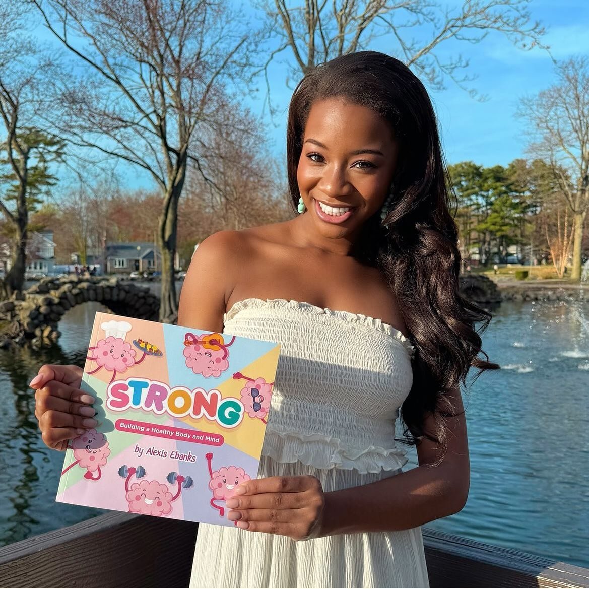 Our queens do amazing things! Congratulations to our reigning Miss Long Island Teen 2024, Lexie Ebanks on publishing her book STRONG! 

Lexie is doing amazing things for the community sharing her message of becoming strong both of body and mind! Grab