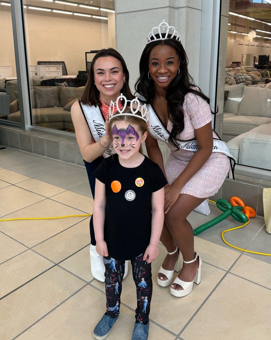 Such a fun time at the All Kids Fair earlier this month! Our queens had a great day inspiring others during the event! 

Thank you All Kids Fair for inviting us! 

👑👑👑 

#misslongisland #misslongislandteen #misslongislandpageants #longislandqueens