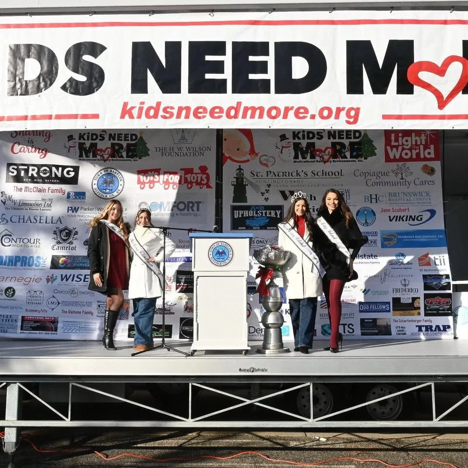 Our 2025 &amp; 2026 Queens were honored to once again take part in the Holiday Cheer Bus with Kids Need More 🎄✨ It was wonderful to see some of the class of 2026 there as well! 

For the past few years, our organization has been grateful to partner 