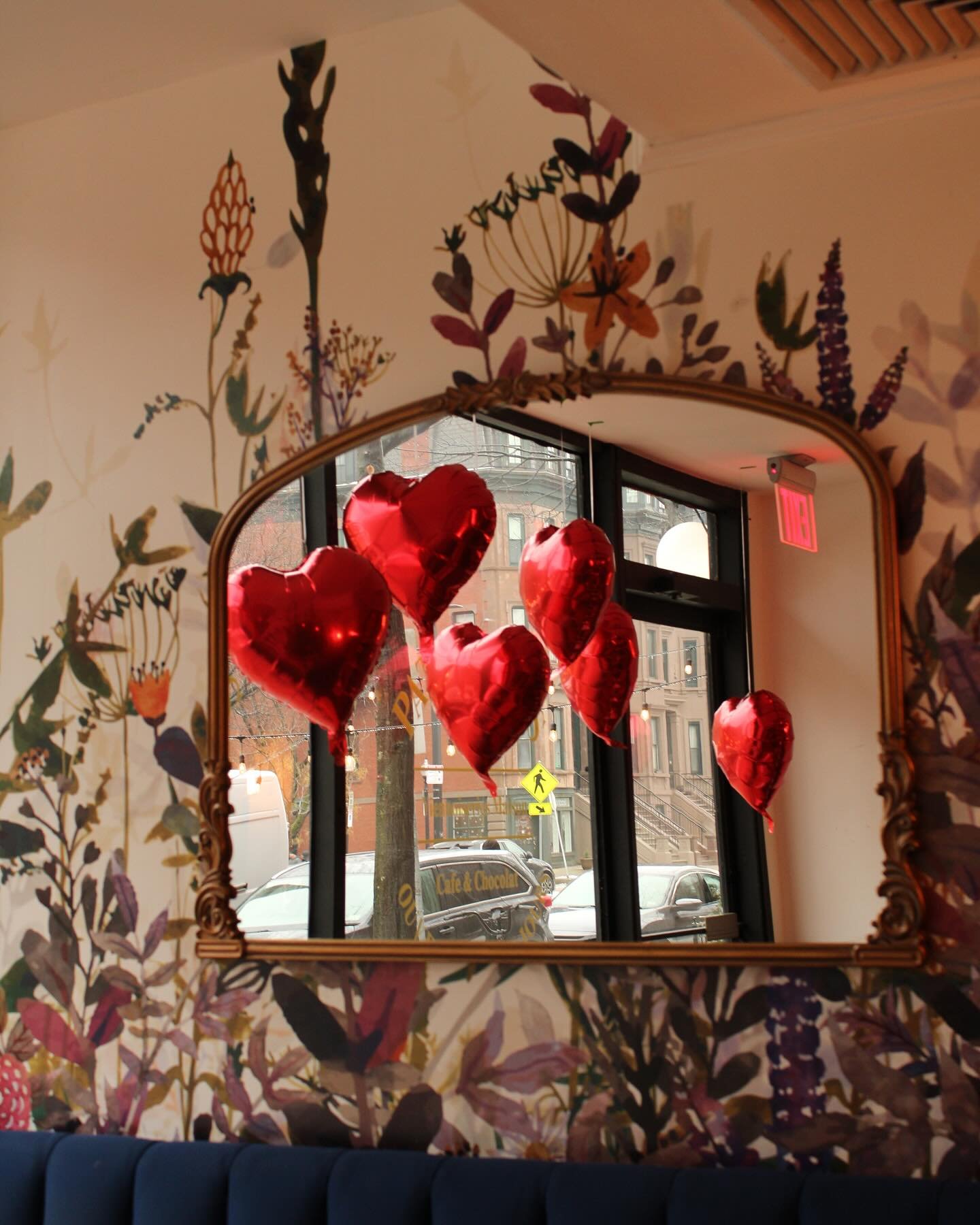 𝙷𝙰𝙿𝙿𝚈 𝚅𝙰𝙻𝙴𝙽𝚃𝙸𝙽𝙴&rsquo;𝚂 𝙳𝙰𝚈 💘

#ambiancecosy #valentines #valentinesday #frenchrestaurant #photography #love #bostonfoodies #bostonchefs #dinnerout #decoration #restaurantstyle #valentinesvibes #valentinesdinner #dreamydecor #roman
