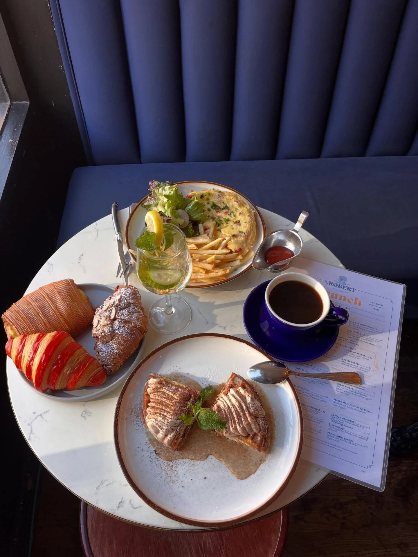 ✨ New brunch items at Petit Robert ✨

Our brunch menu just got even better

We&rsquo;re introducing new items designed to bring even more flavor and indulgence to your weekend table.
And for lovers of French breakfast classics 🥐

👉 Additional vienn