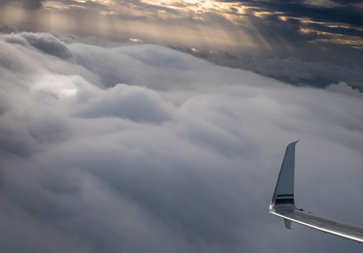 flying-3090353.jpg