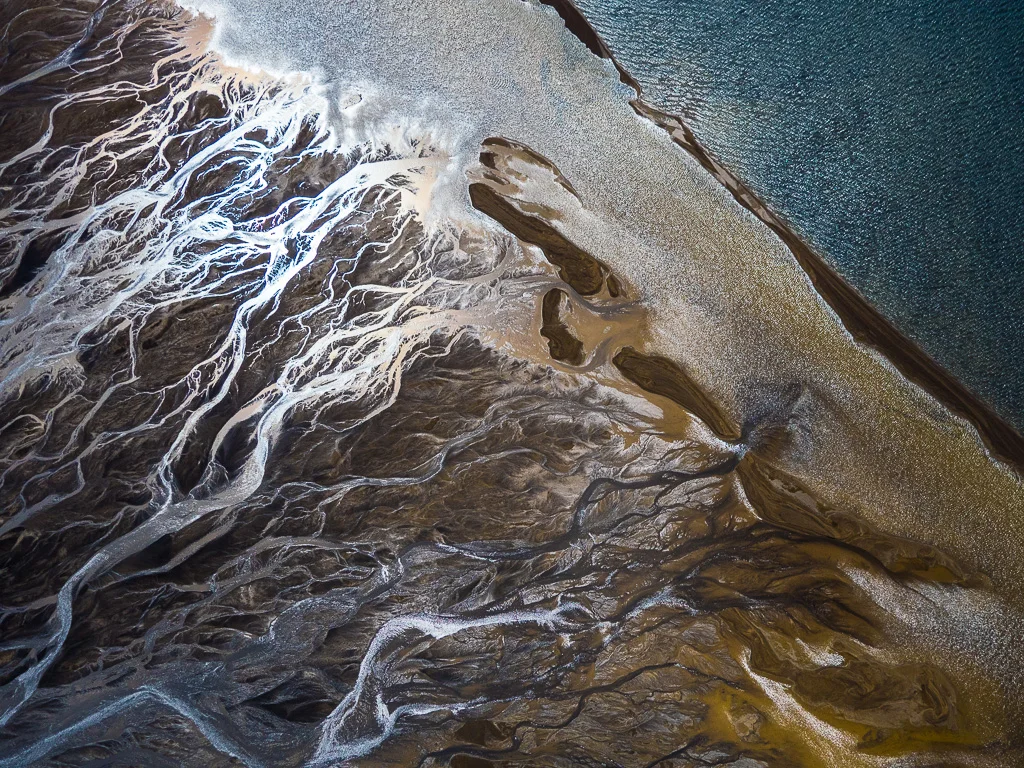 abstract-6270242.jpg