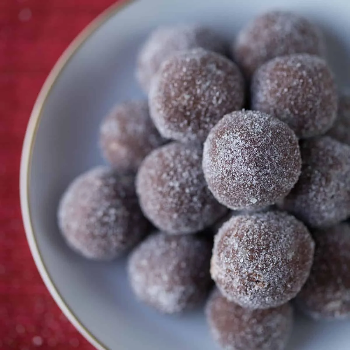 Dr. Robin McCutcheon's Groβ-mama’s Brandy-Balls