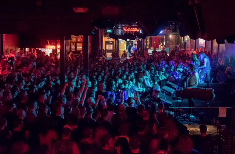 Flannel: Live from The Cabooze in Minneapolis!!