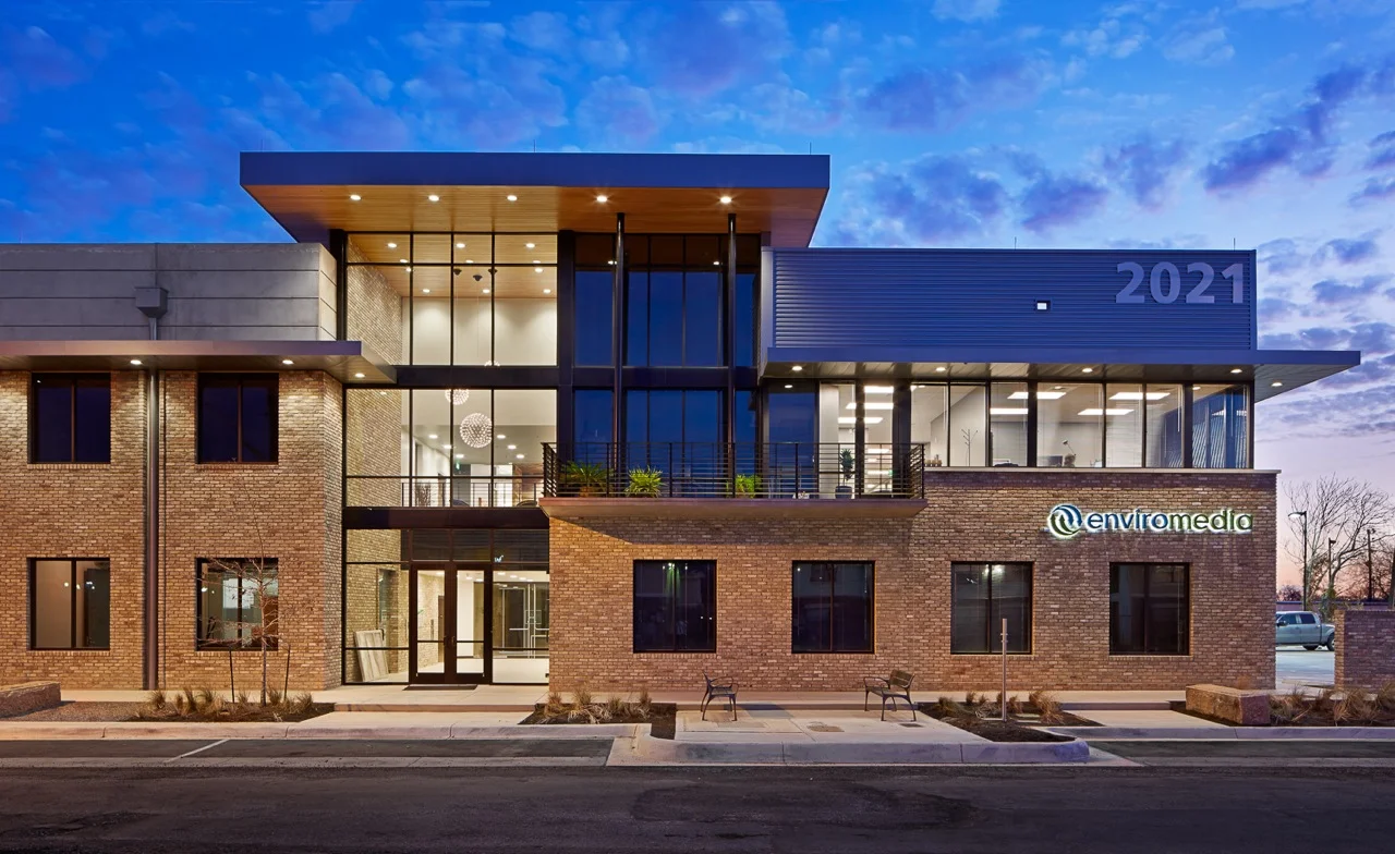 E5th Facade.jpg