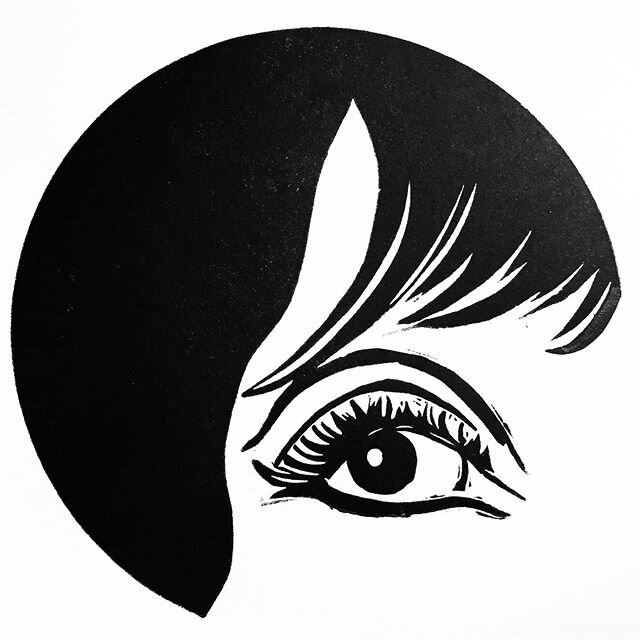 🖤⚫️ &ldquo;Cher EyeLash Study&rdquo; #Noir is the French word for black. #Cher has the fiercest &amp; blackest lashes, liner &amp; hair in the game! (Plus I&rsquo;ve never carved a circle block before!) Printed on #Arnhem1618 with #Speedball Profess