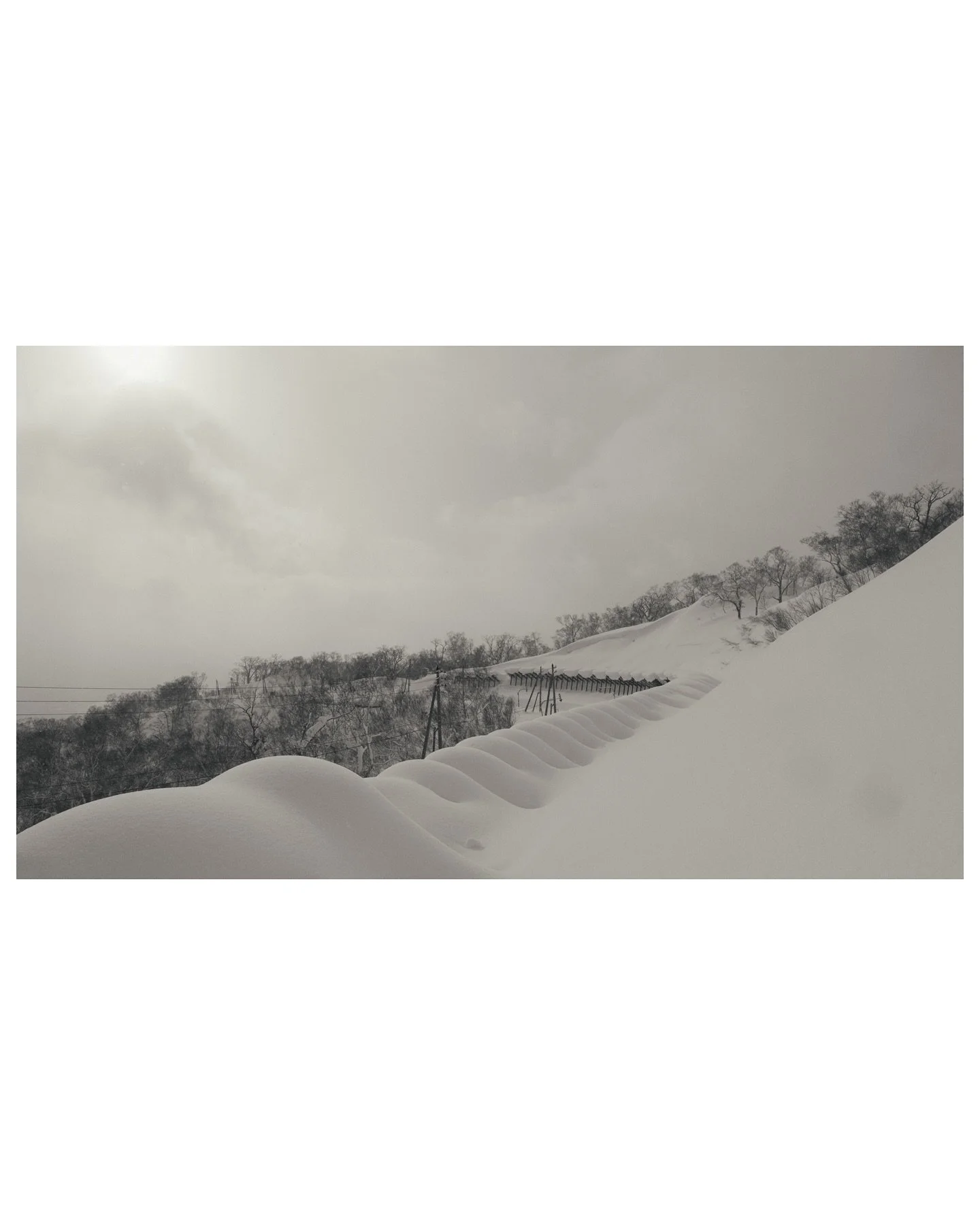 Another one from the archives - winter of 2019 in Japan with @roxy thanks to @robinvangyn! I&rsquo;ve shared versions of these photos, but don&rsquo;t think I&rsquo;ve ever posted the clips here. Excited to be heading back to Japan this winter!
